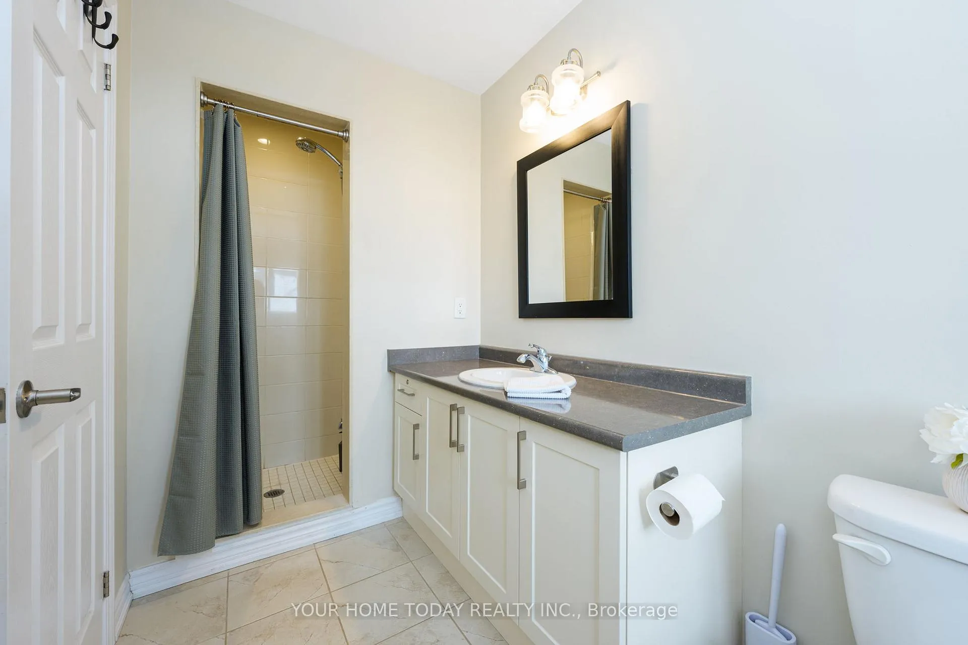 Photo 19 of 37 Ridgegate Crescent, Halton Hills, Georgetown — HOMEH