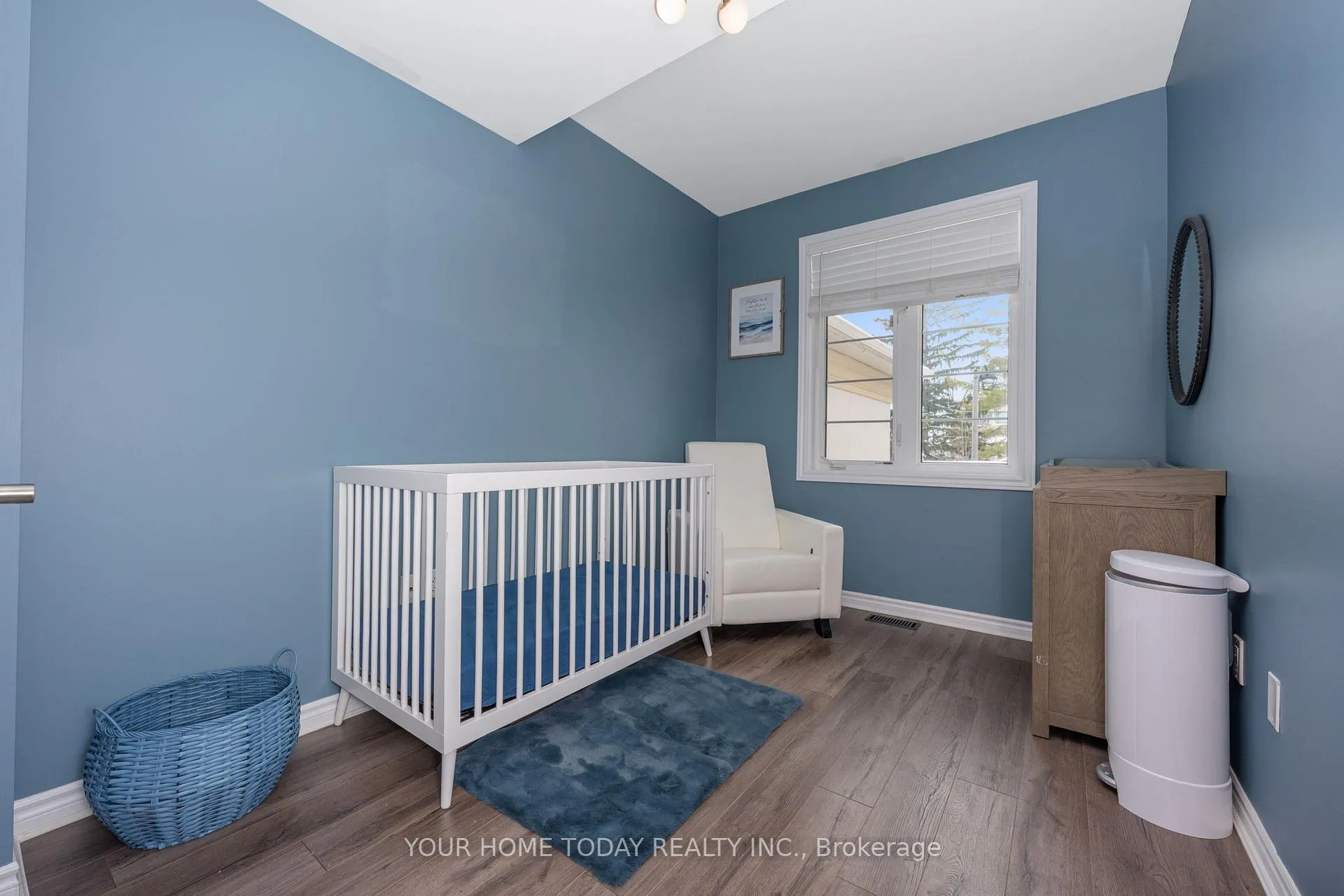 Photo 20 of 37 Ridgegate Crescent, Halton Hills, Georgetown — HOMEH