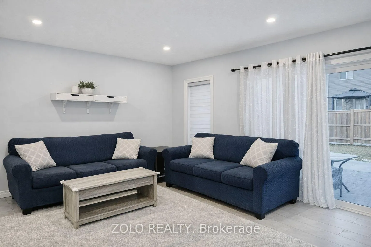 Photo 5 of 9 Charter Creek Court, St. Thomas — HOMEH