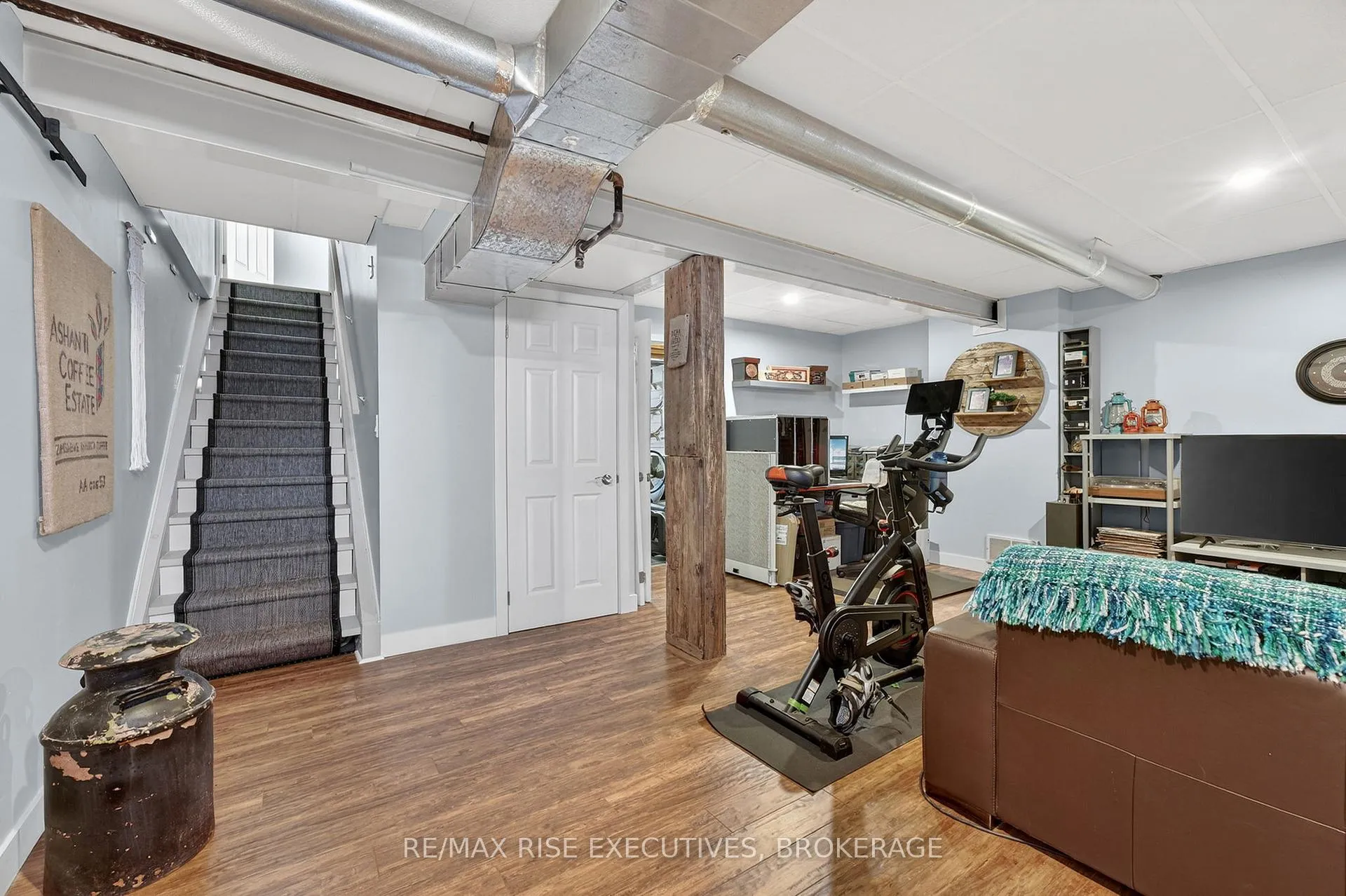 Photo 33 of 26 Miller Place, Loyalist, Amherstview — HOMEH
