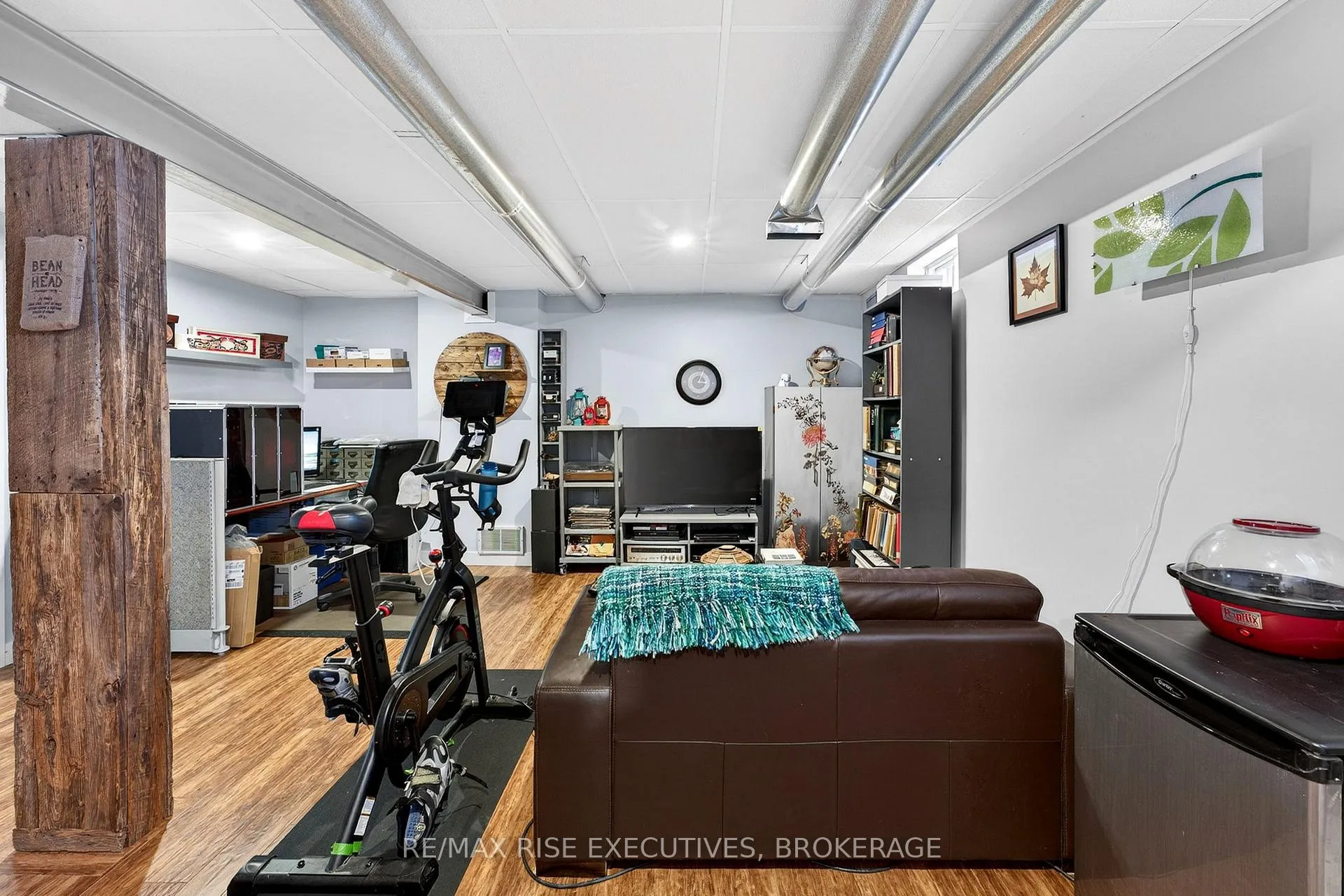Photo 34 of 26 Miller Place, Loyalist, Amherstview — HOMEH