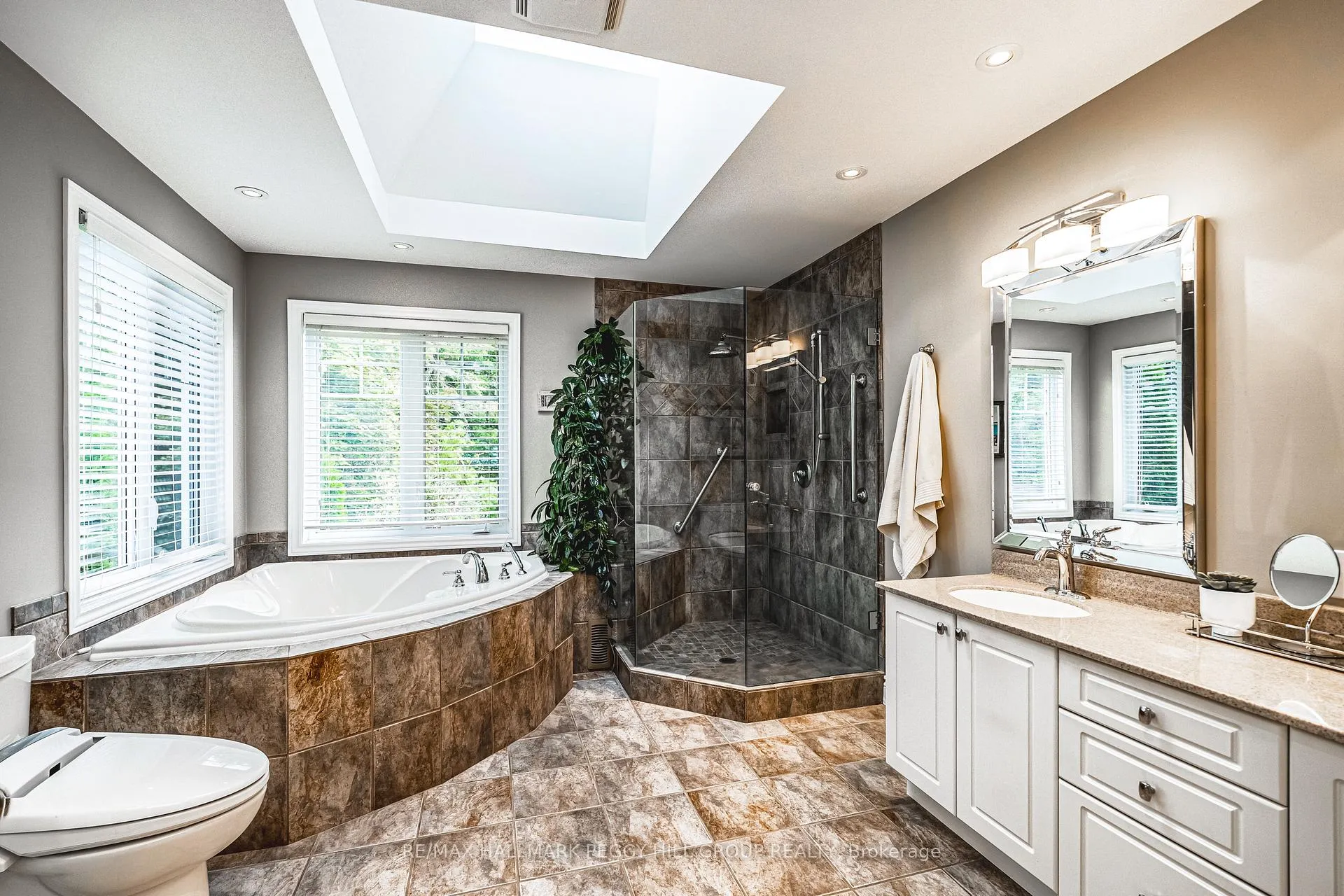 Photo 21 of 150 Collingwood Street, Barrie, Codrington — HOMEH