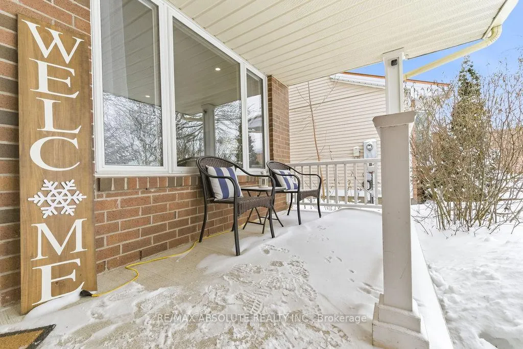 Photo 3 of 6145 Lariviere Crescent, Ottawa, Chapel Hill South - Orleans Village — HOMEH