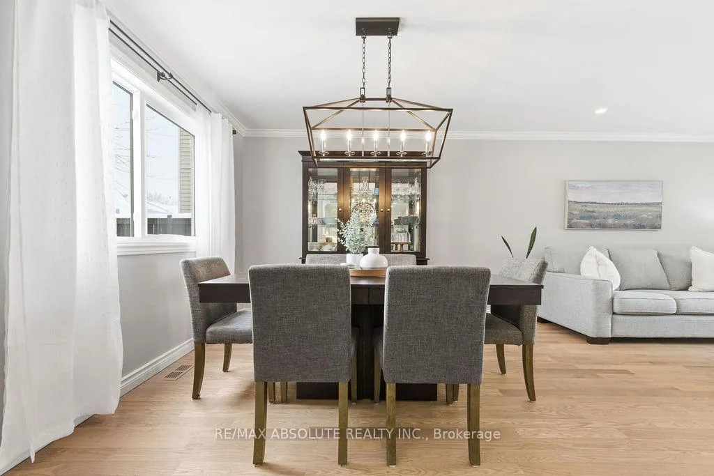 Photo 8 of 6145 Lariviere Crescent, Ottawa, Chapel Hill South - Orleans Village — HOMEH