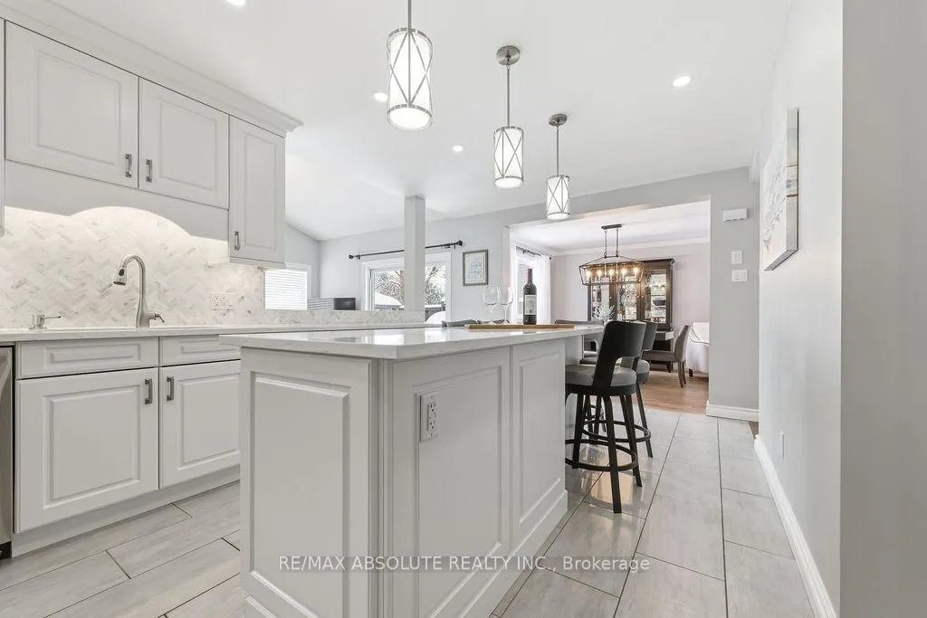 Photo 14 of 6145 Lariviere Crescent, Ottawa, Chapel Hill South - Orleans Village — HOMEH