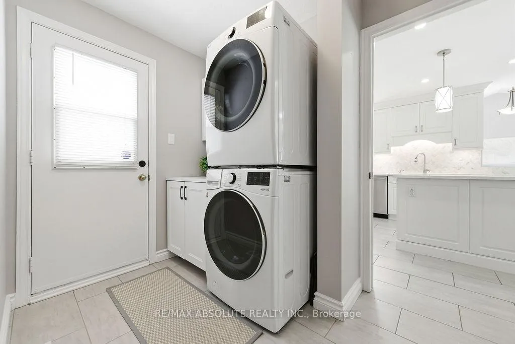 Photo 15 of 6145 Lariviere Crescent, Ottawa, Chapel Hill South - Orleans Village — HOMEH