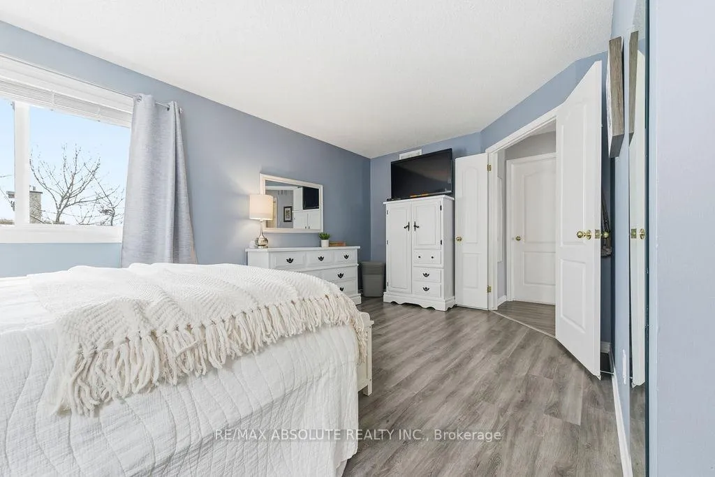 Photo 18 of 6145 Lariviere Crescent, Ottawa, Chapel Hill South - Orleans Village — HOMEH