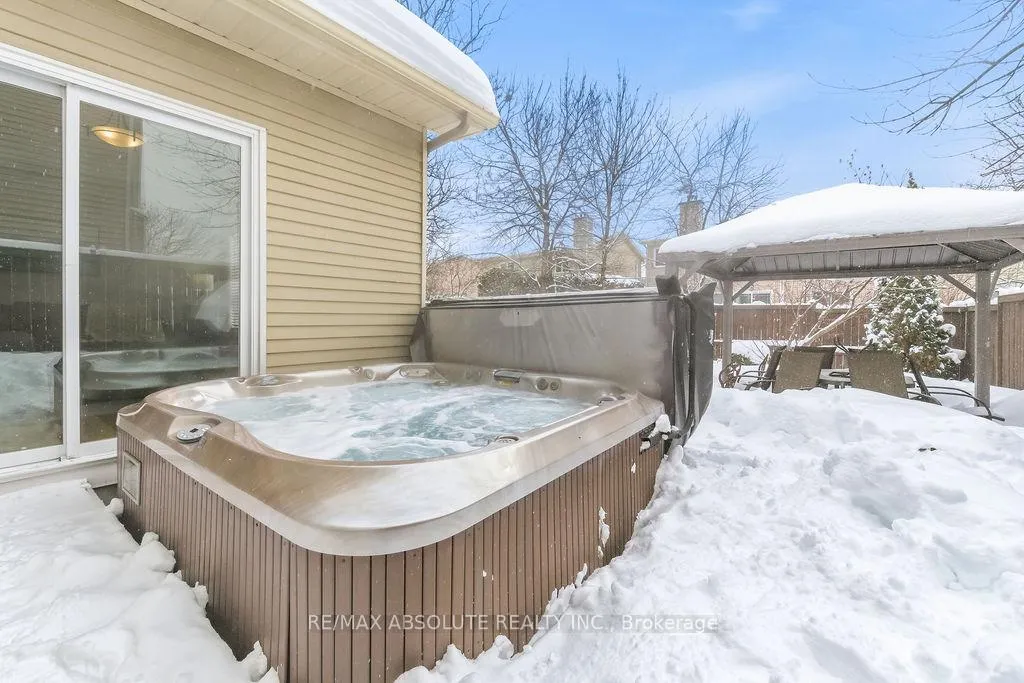 Photo 31 of 6145 Lariviere Crescent, Ottawa, Chapel Hill South - Orleans Village — HOMEH