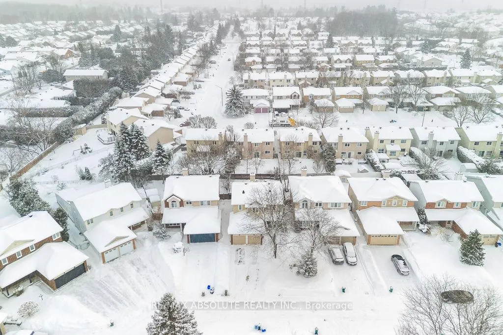 Photo 32 of 6145 Lariviere Crescent, Ottawa, Chapel Hill South - Orleans Village — HOMEH