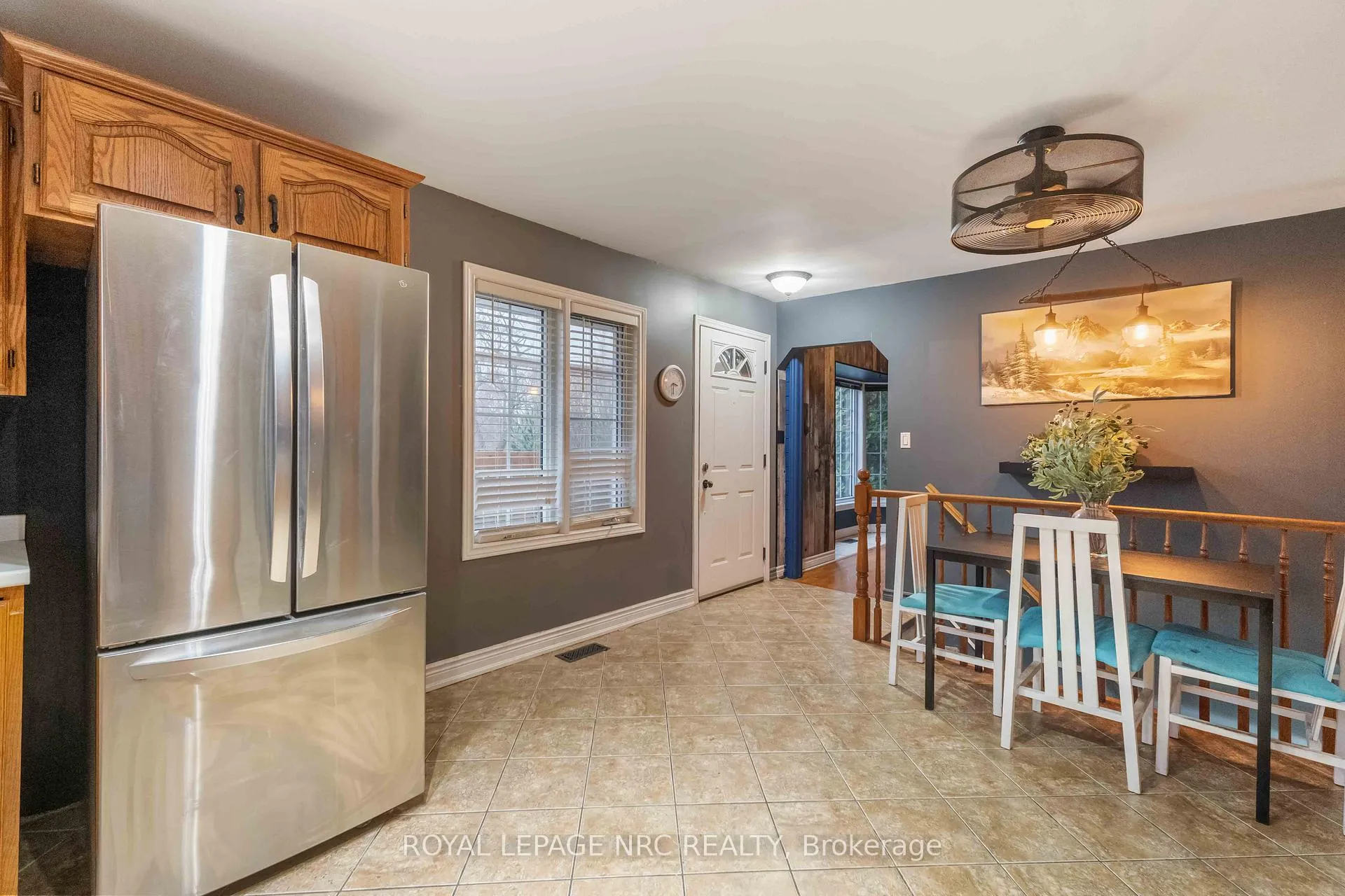 Photo 10 of 23 Verne Avenue, Welland, Broadway — HOMEH