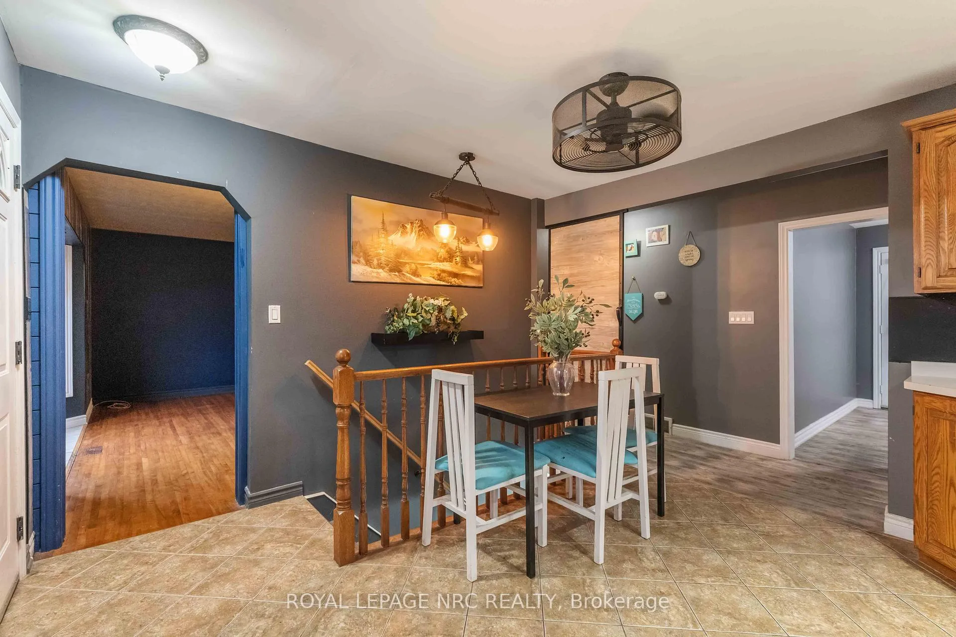 Photo 13 of 23 Verne Avenue, Welland, Broadway — HOMEH