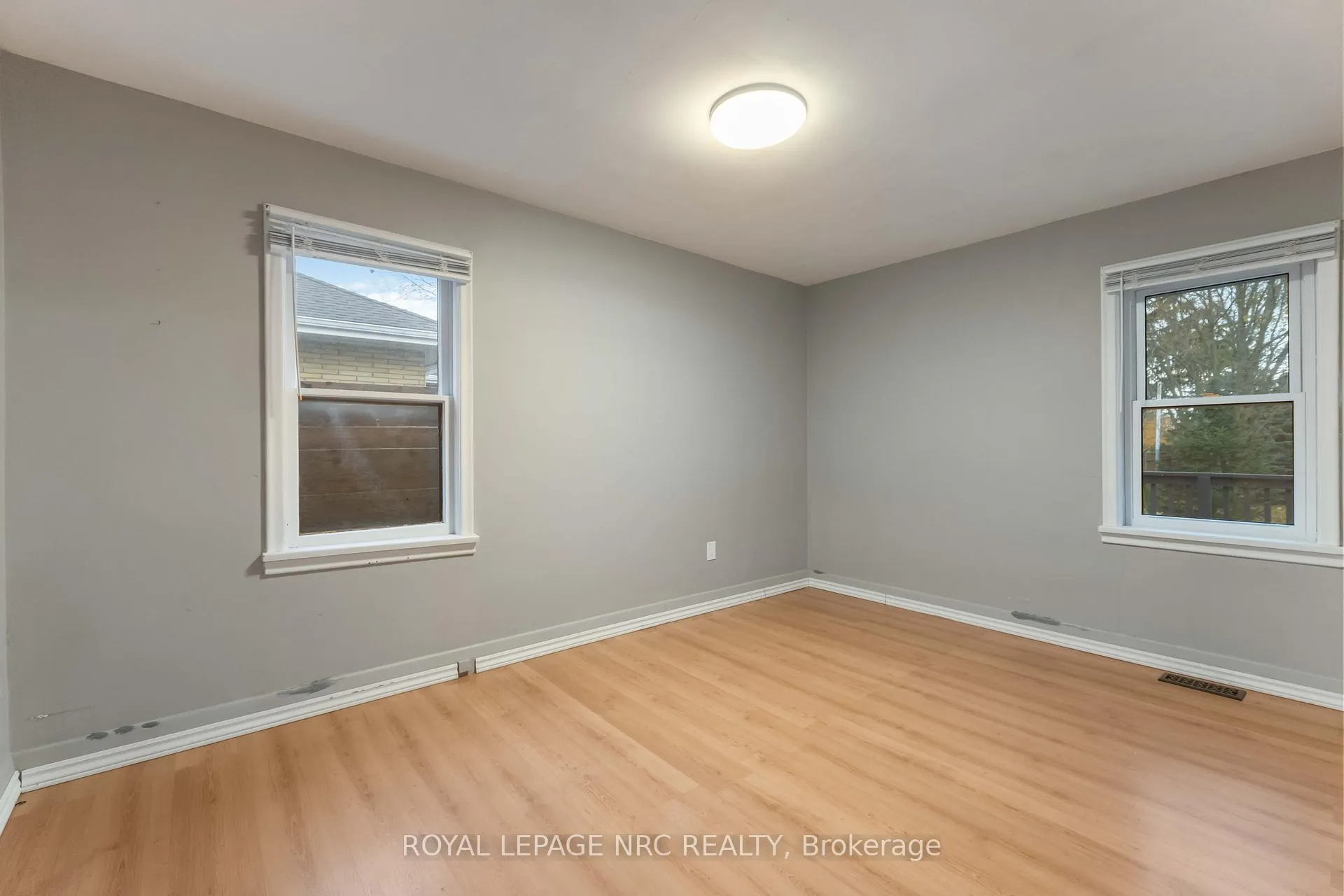 Photo 18 of 23 Verne Avenue, Welland, Broadway — HOMEH