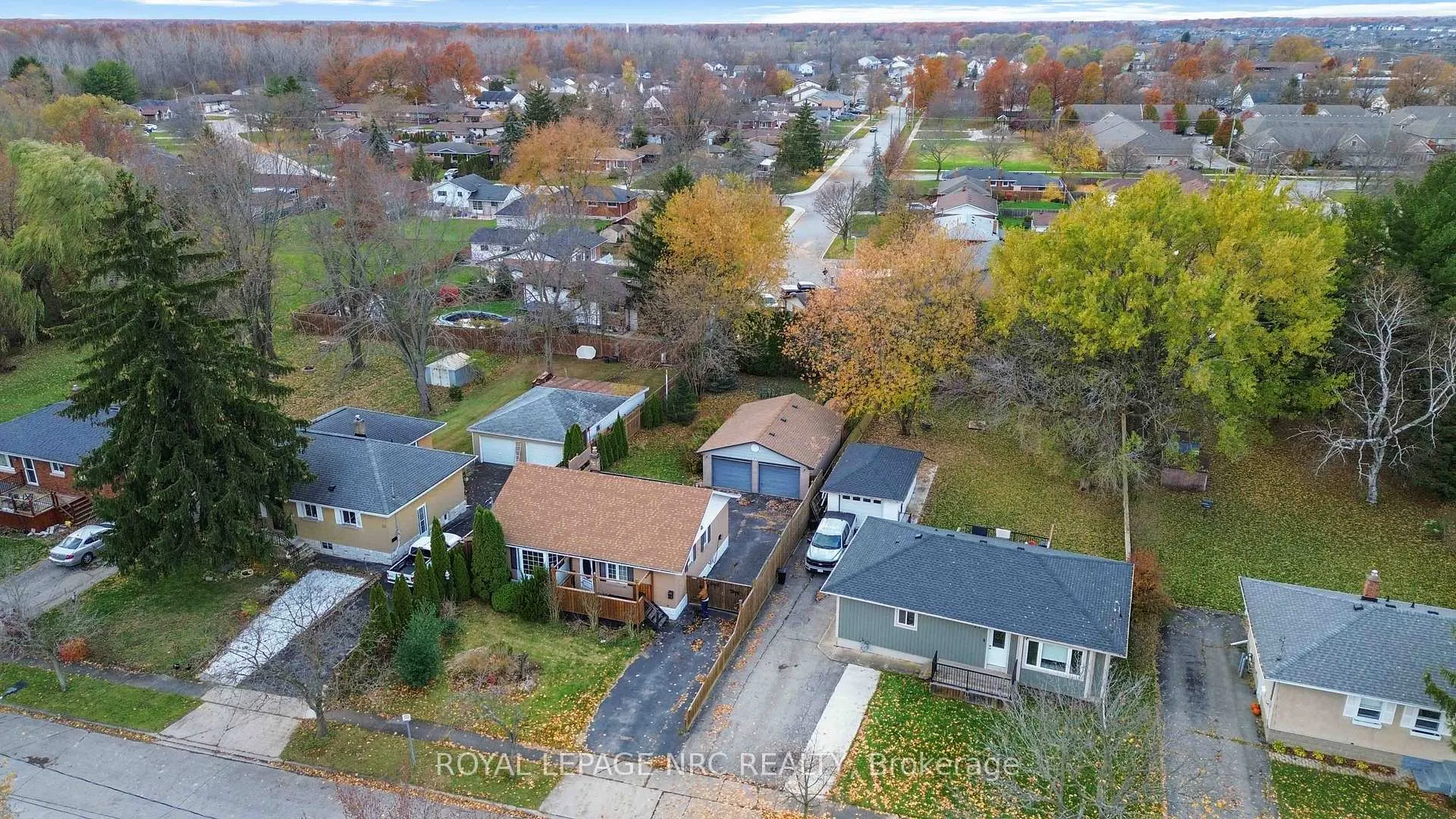 Photo 37 of 23 Verne Avenue, Welland, Broadway — HOMEH