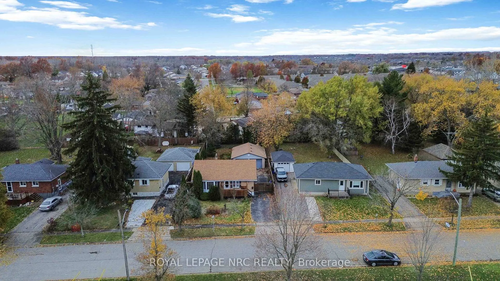 Photo 38 of 23 Verne Avenue, Welland, Broadway — HOMEH