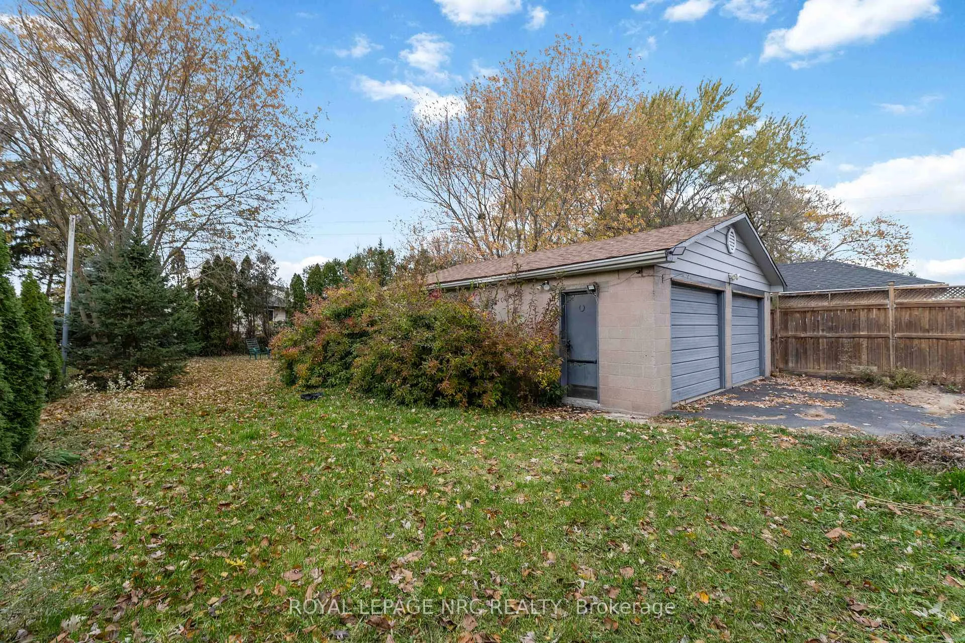 Photo 39 of 23 Verne Avenue, Welland, Broadway — HOMEH
