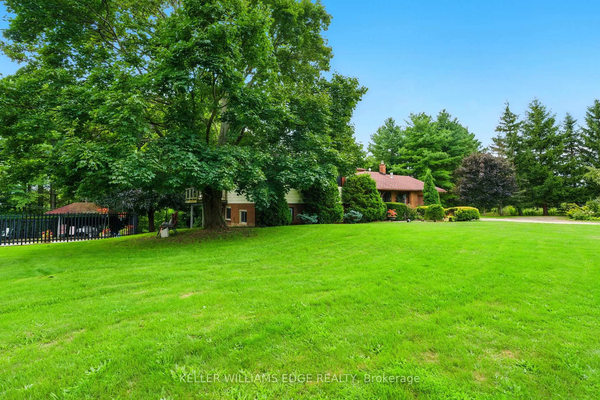 Photo 3 of 6101 Walkers Line, Burlington, Rural Burlington — HOMEH