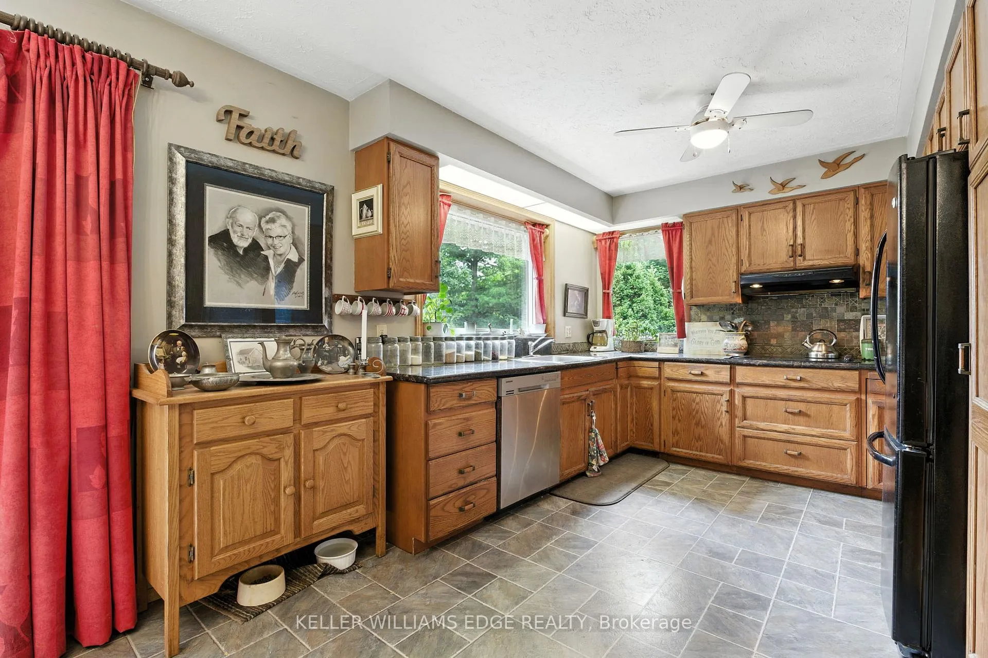 Photo 13 of 6101 Walkers Line, Burlington, Rural Burlington — HOMEH