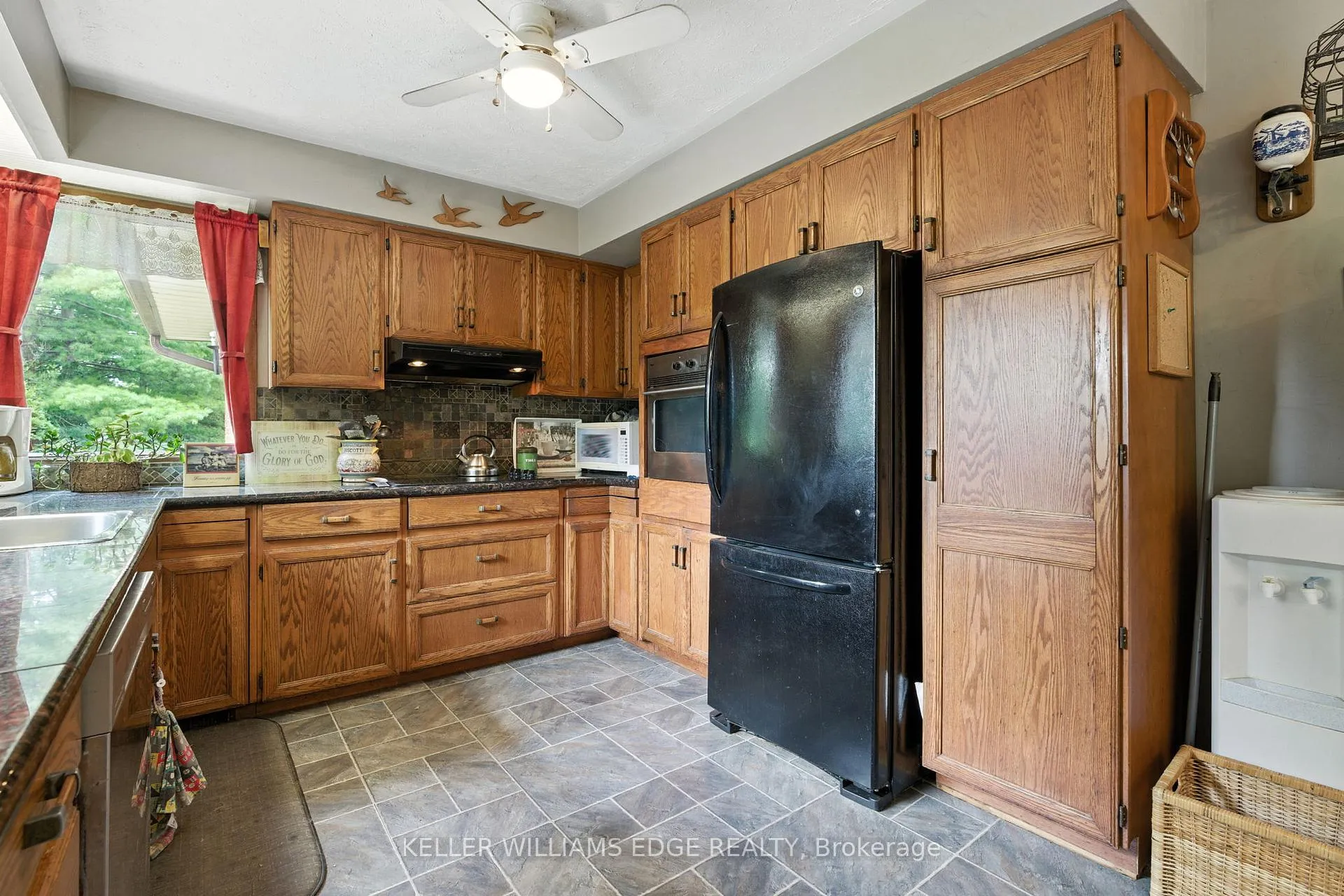 Photo 15 of 6101 Walkers Line, Burlington, Rural Burlington — HOMEH