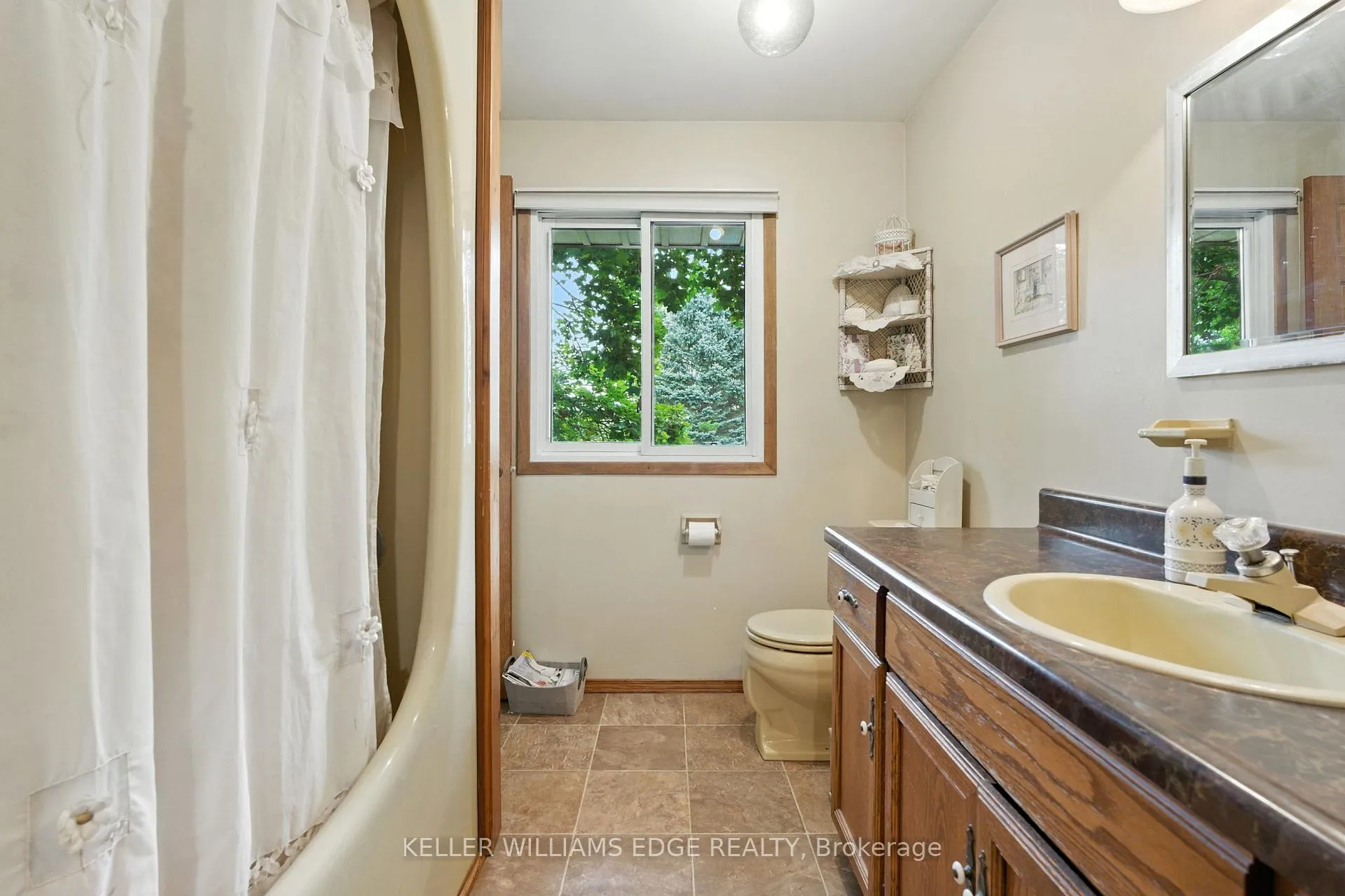 Photo 24 of 6101 Walkers Line, Burlington, Rural Burlington — HOMEH