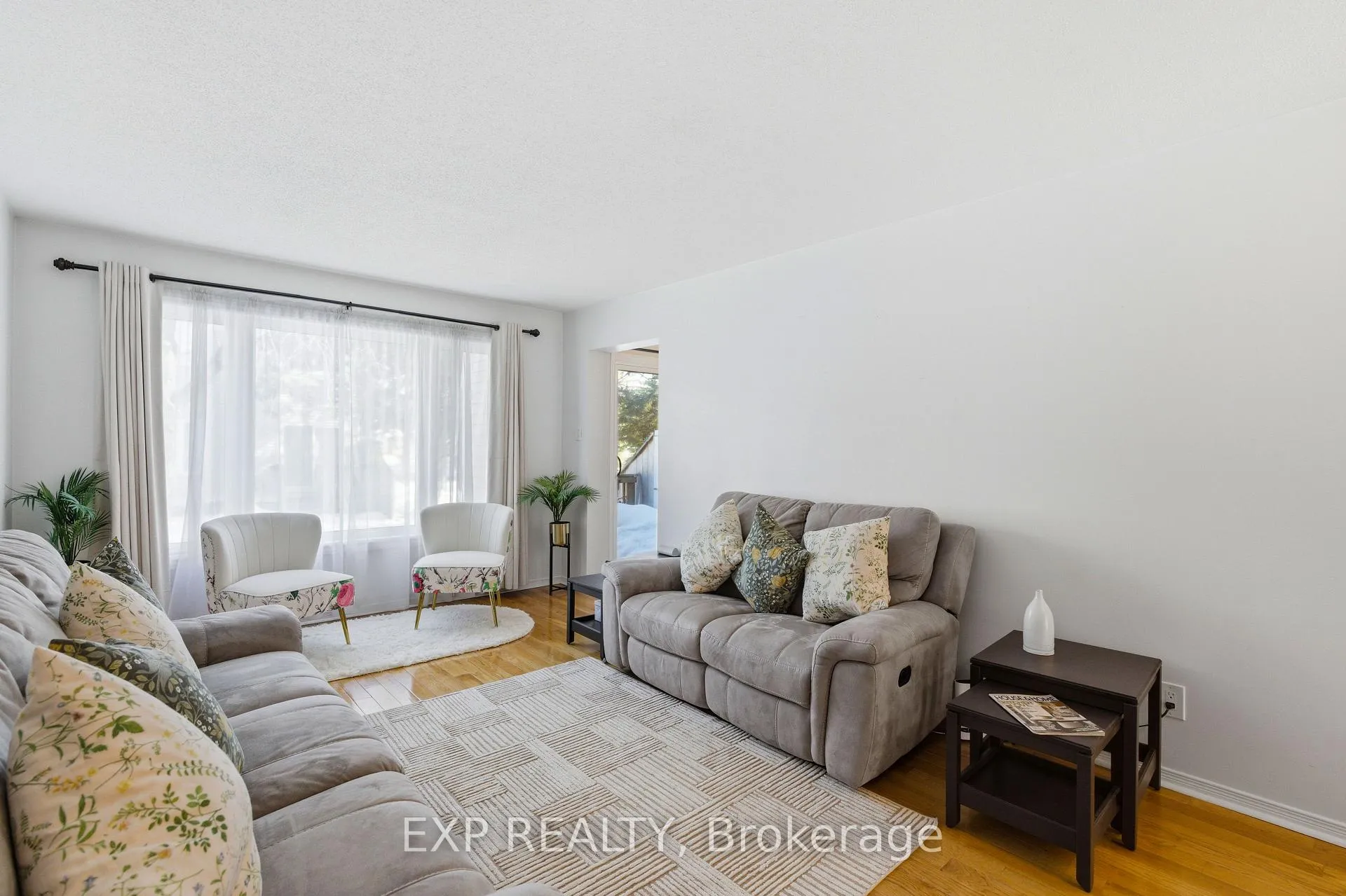 Photo 7 of 92 Stonebriar Drive, Ottawa, Centrepointe — HOMEH