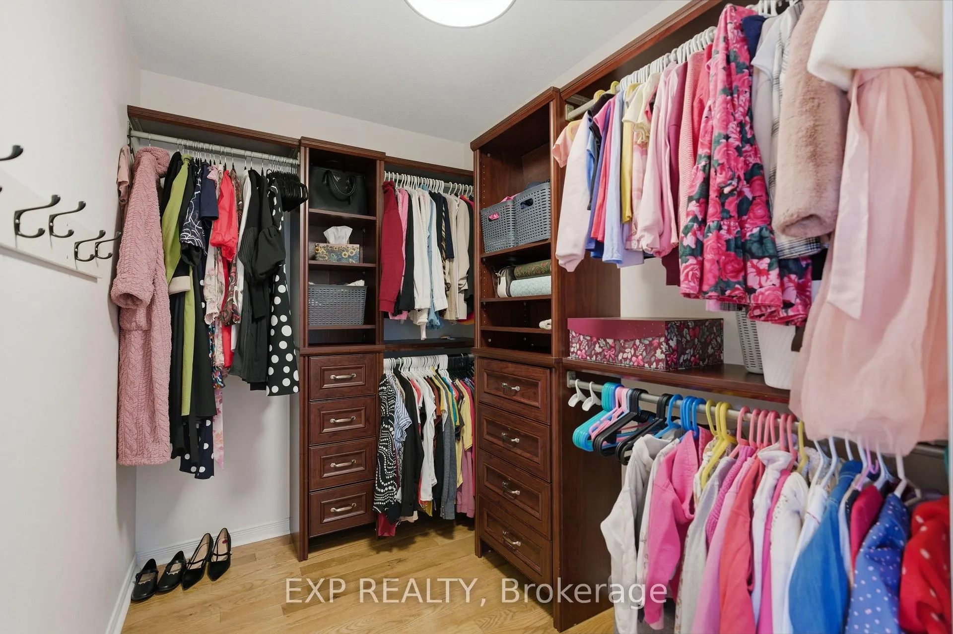 Photo 23 of 92 Stonebriar Drive, Ottawa, Centrepointe — HOMEH