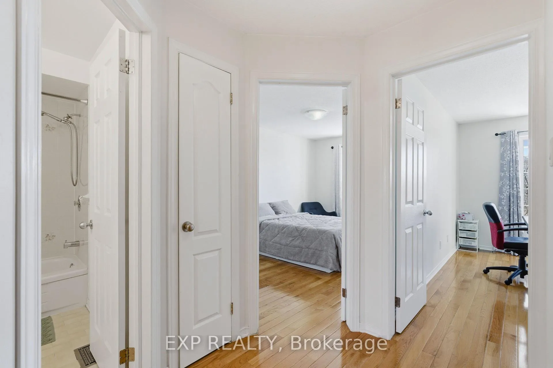 Photo 24 of 92 Stonebriar Drive, Ottawa, Centrepointe — HOMEH