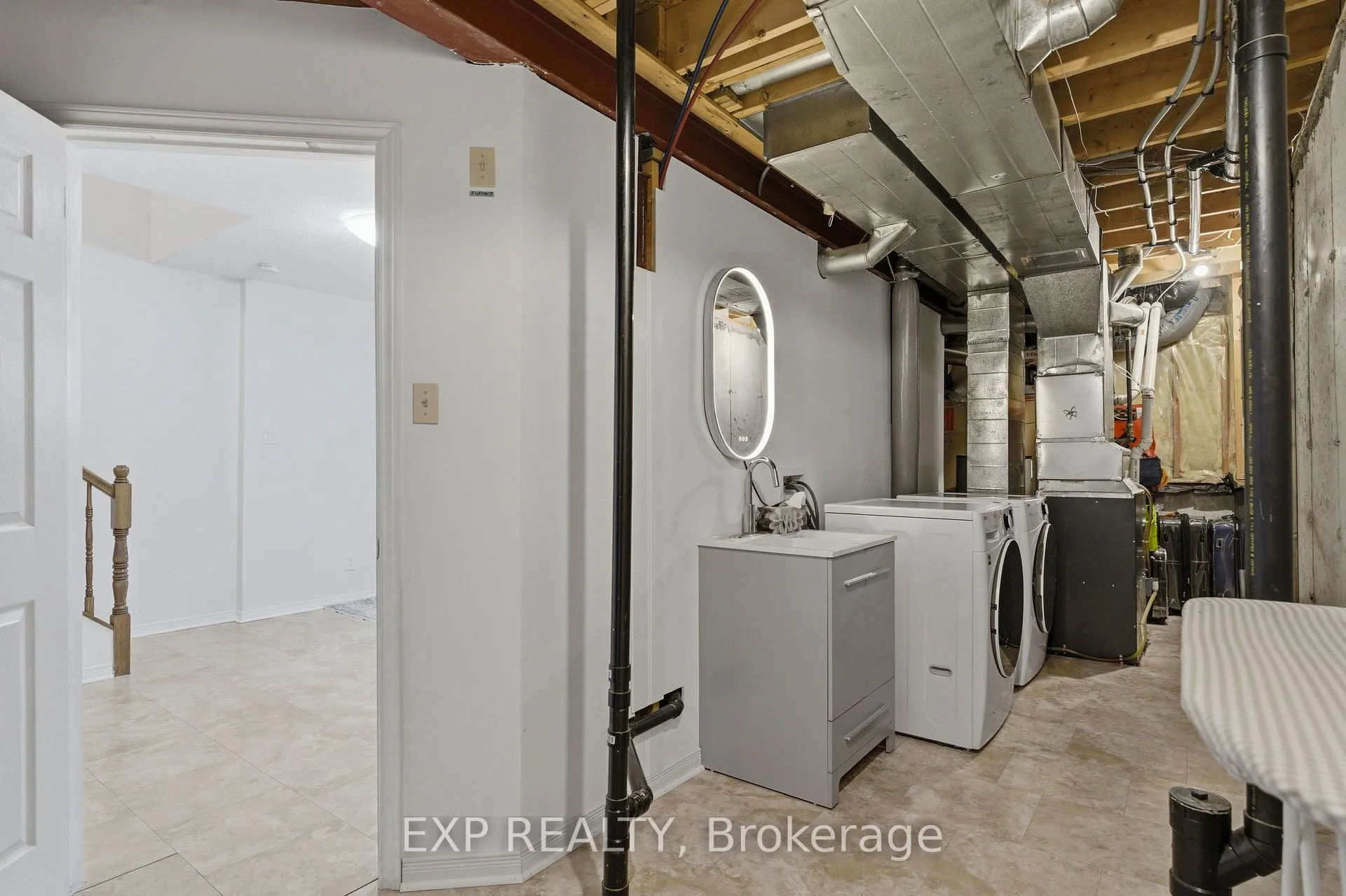 Photo 33 of 92 Stonebriar Drive, Ottawa, Centrepointe — HOMEH
