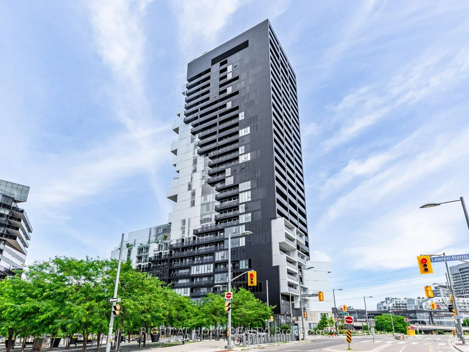 Photo 2 of Unit 1210, 170 Bayview Avenue, Toronto, Waterfront Communities — HOMEH