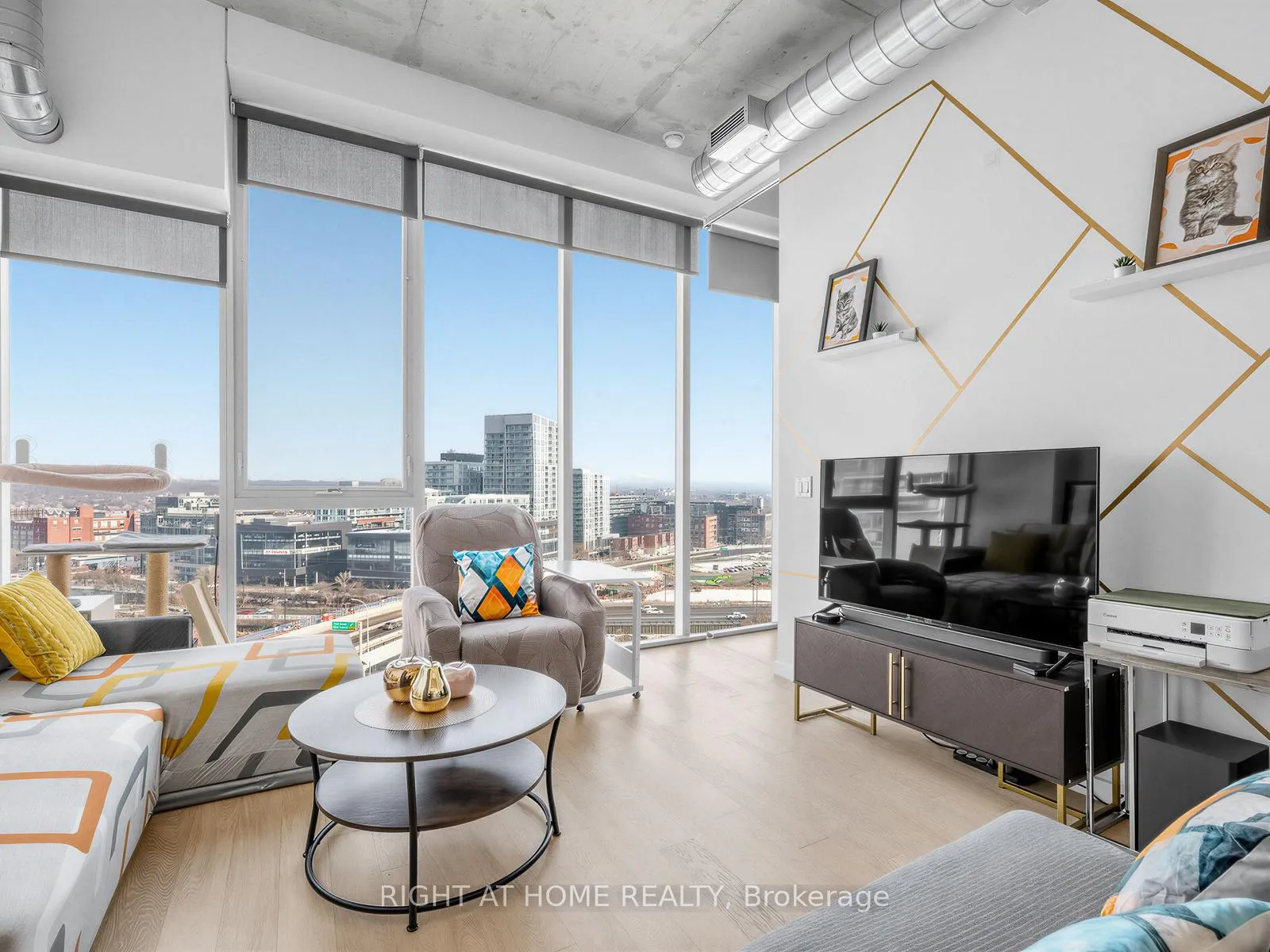 Photo 14 of Unit 1210, 170 Bayview Avenue, Toronto, Waterfront Communities — HOMEH