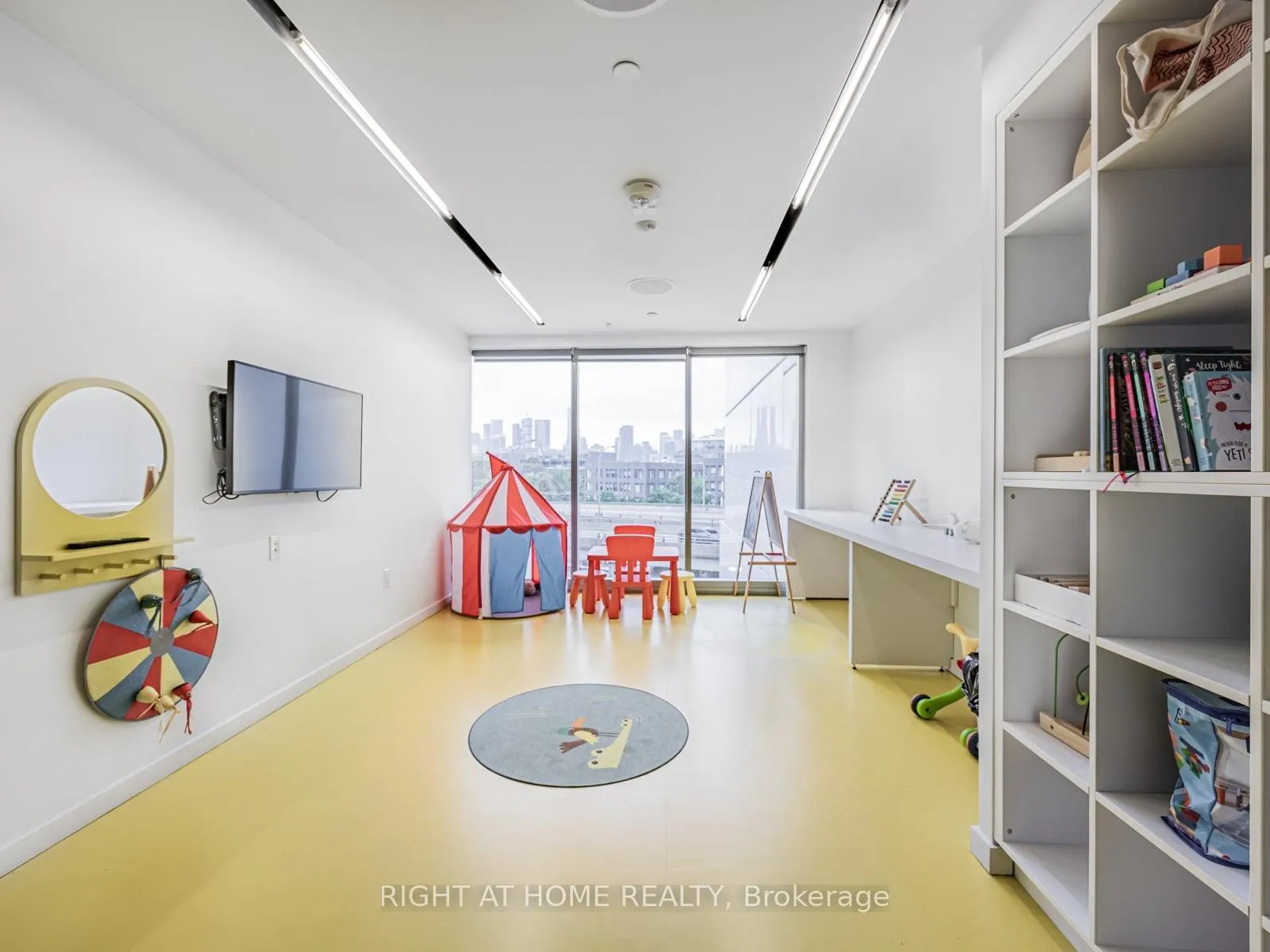 Photo 23 of Unit 1210, 170 Bayview Avenue, Toronto, Waterfront Communities — HOMEH