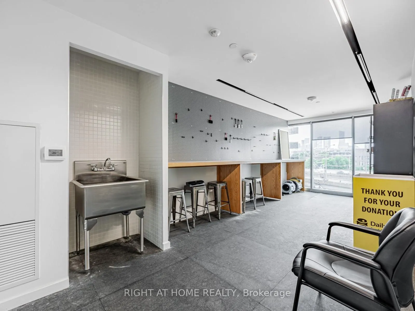 Photo 24 of Unit 1210, 170 Bayview Avenue, Toronto, Waterfront Communities — HOMEH