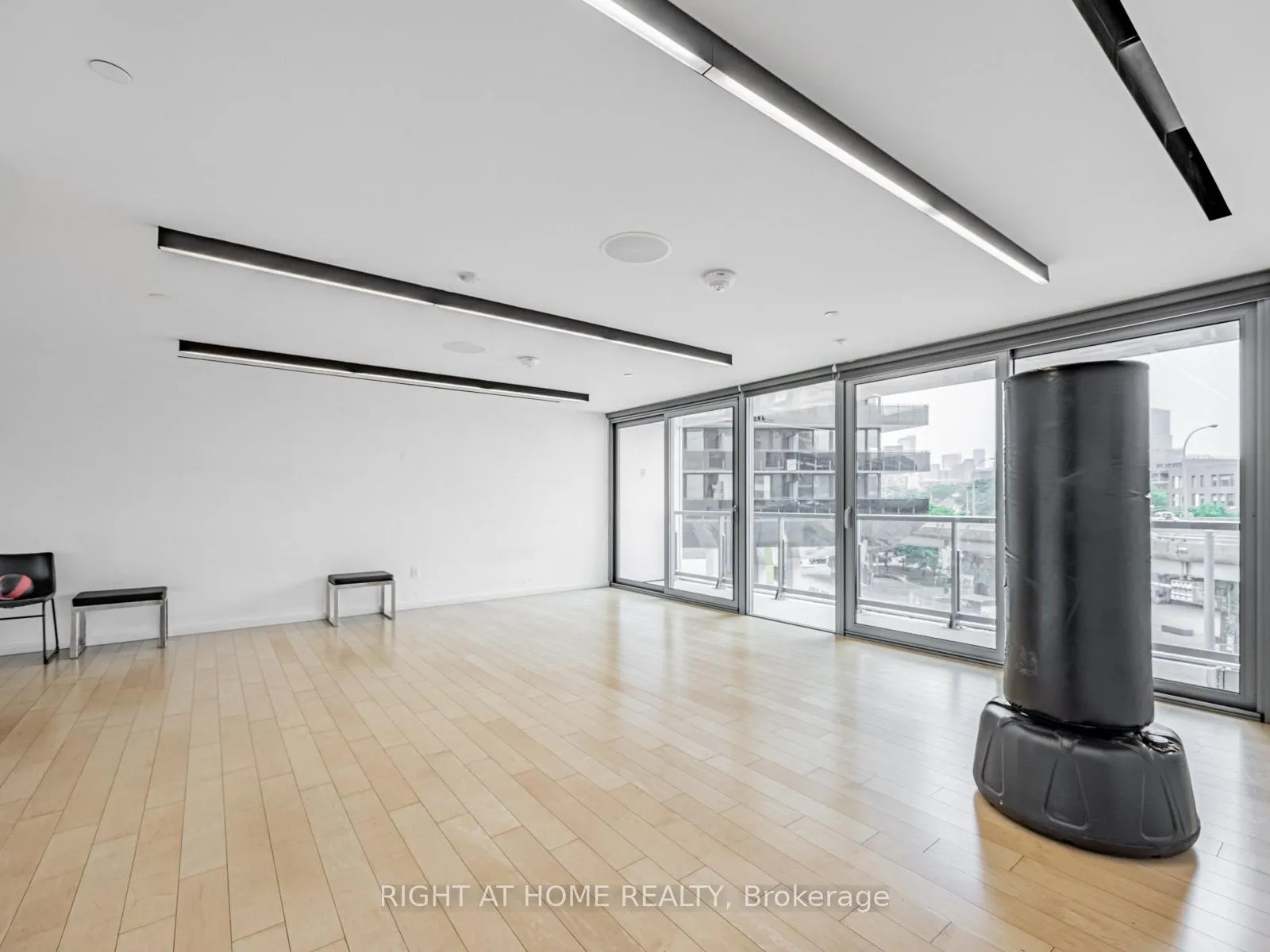Photo 32 of Unit 1210, 170 Bayview Avenue, Toronto, Waterfront Communities — HOMEH