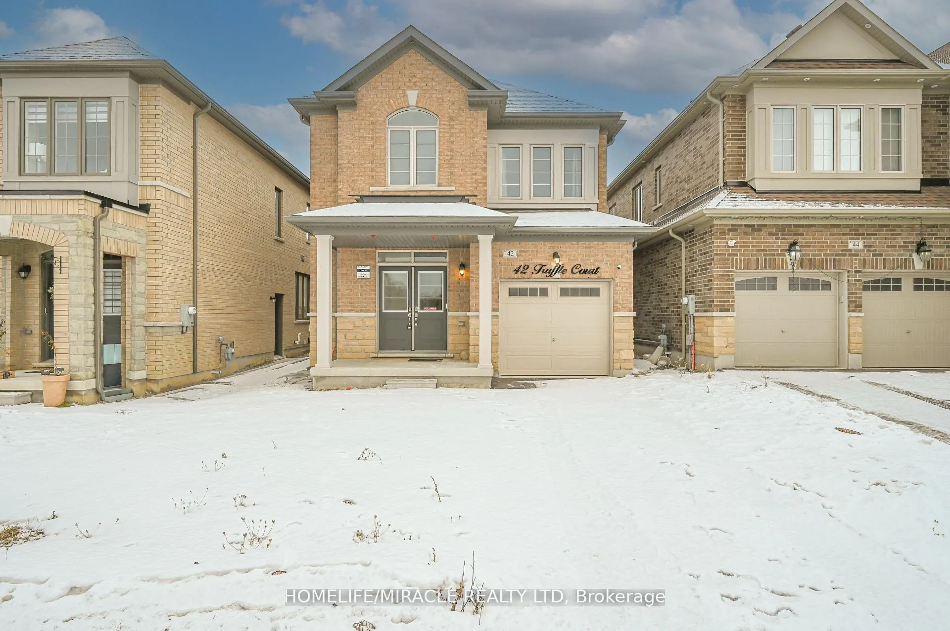 Photo 2 of 42 Truffle Court, Brampton, Northwest Brampton — HOMEH