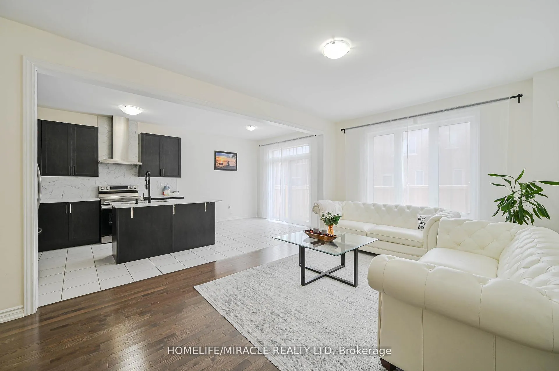 Photo 9 of 42 Truffle Court, Brampton, Northwest Brampton — HOMEH