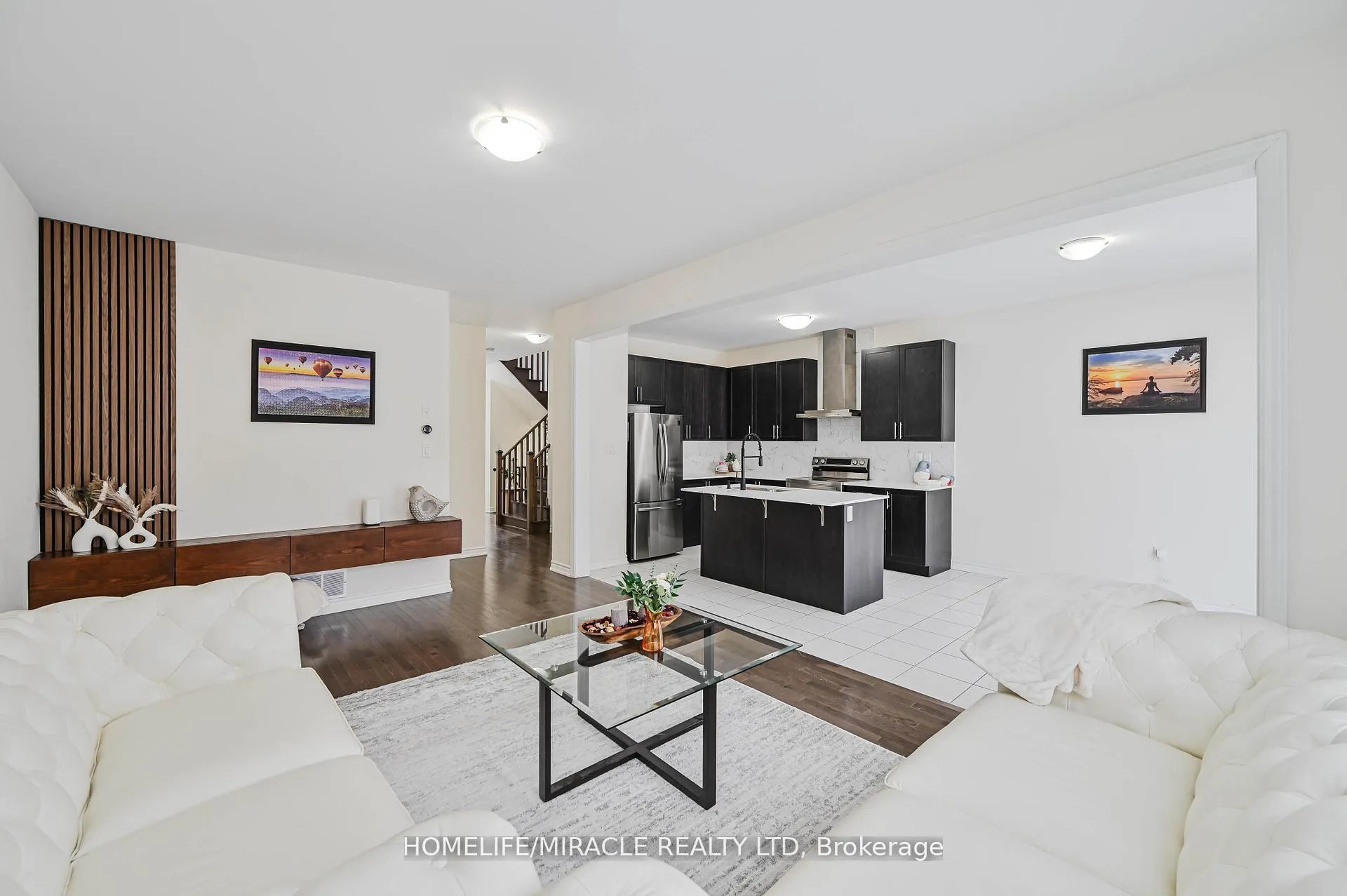 Photo 10 of 42 Truffle Court, Brampton, Northwest Brampton — HOMEH