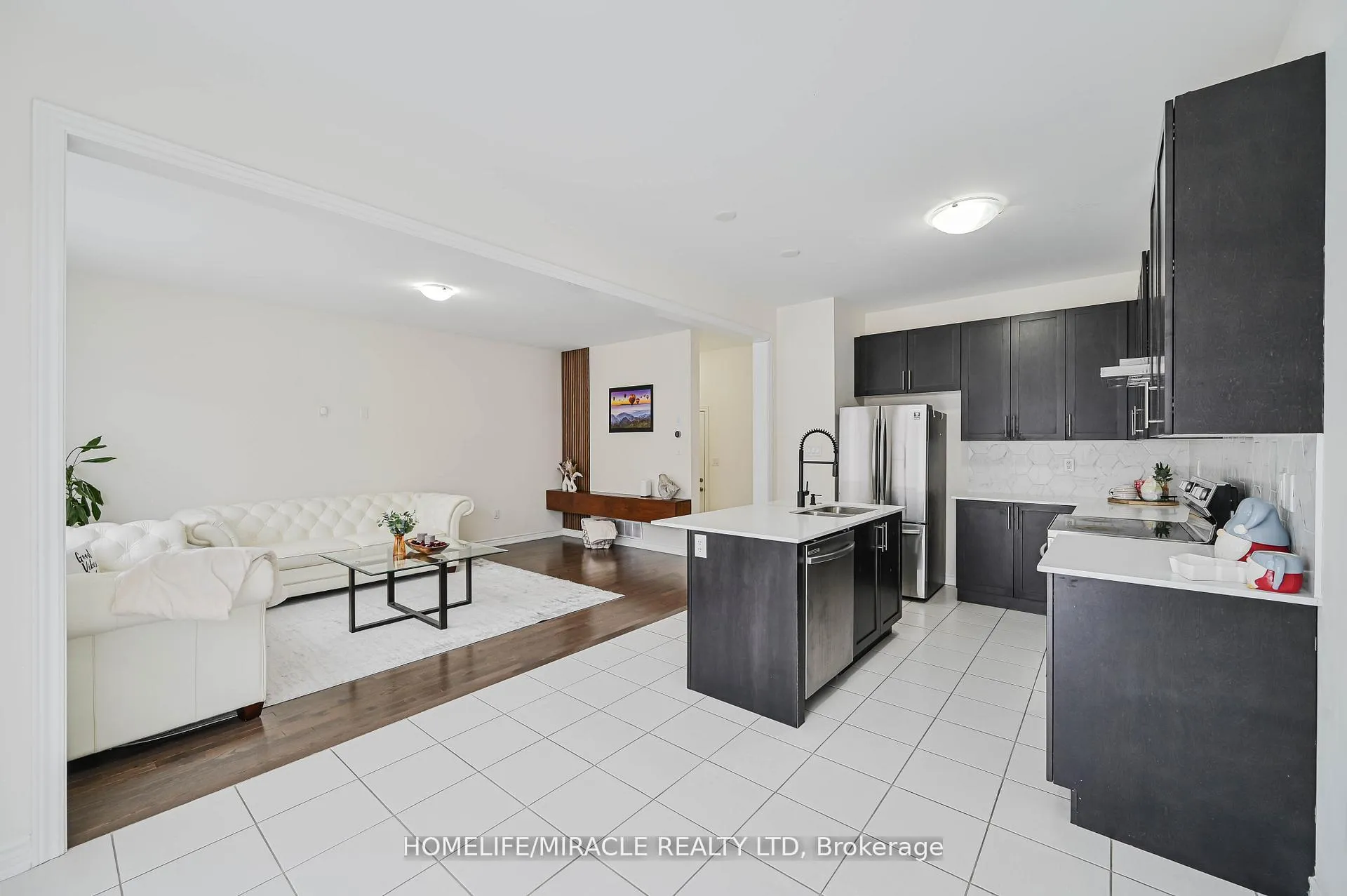 Photo 15 of 42 Truffle Court, Brampton, Northwest Brampton — HOMEH