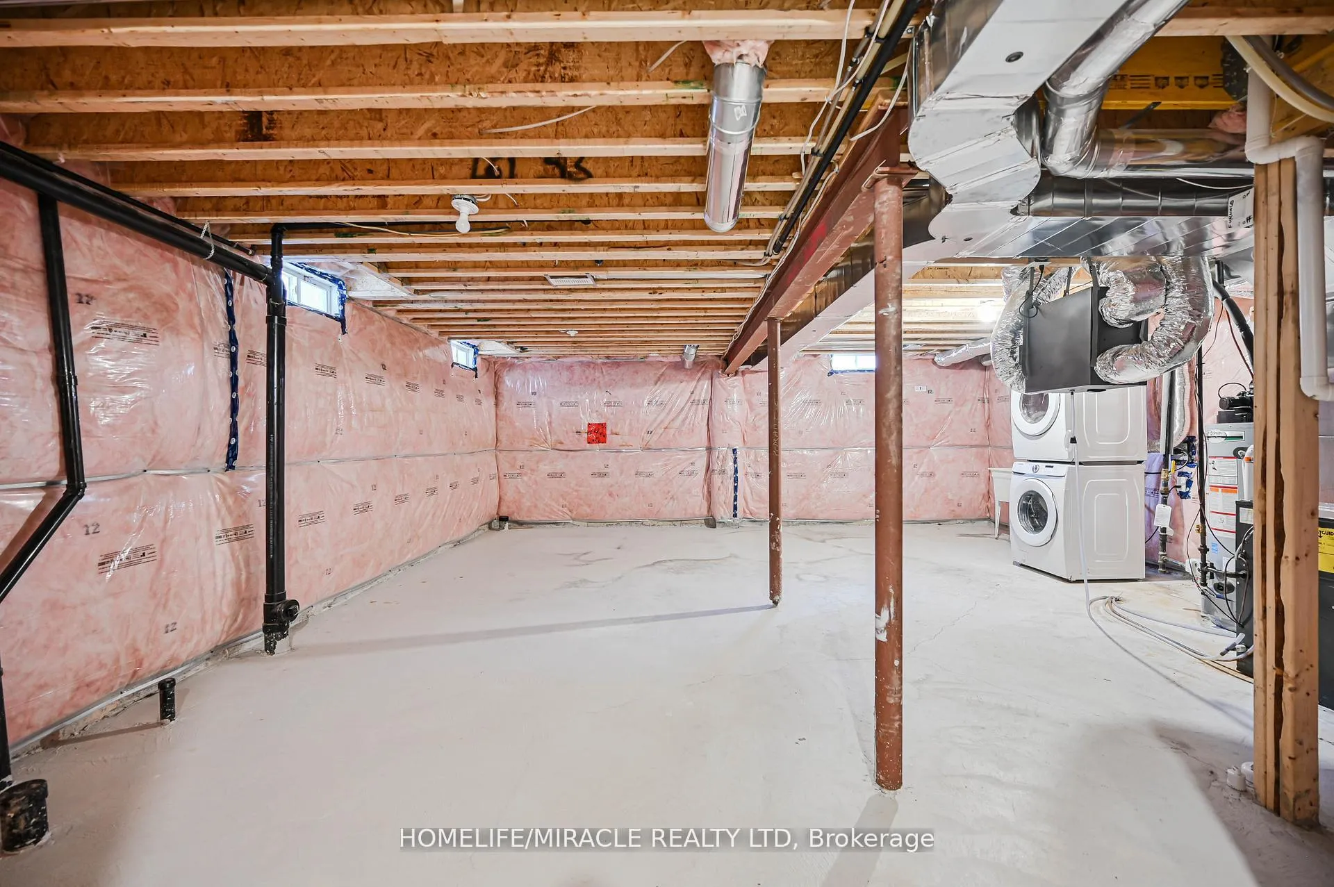 Photo 33 of 42 Truffle Court, Brampton, Northwest Brampton — HOMEH