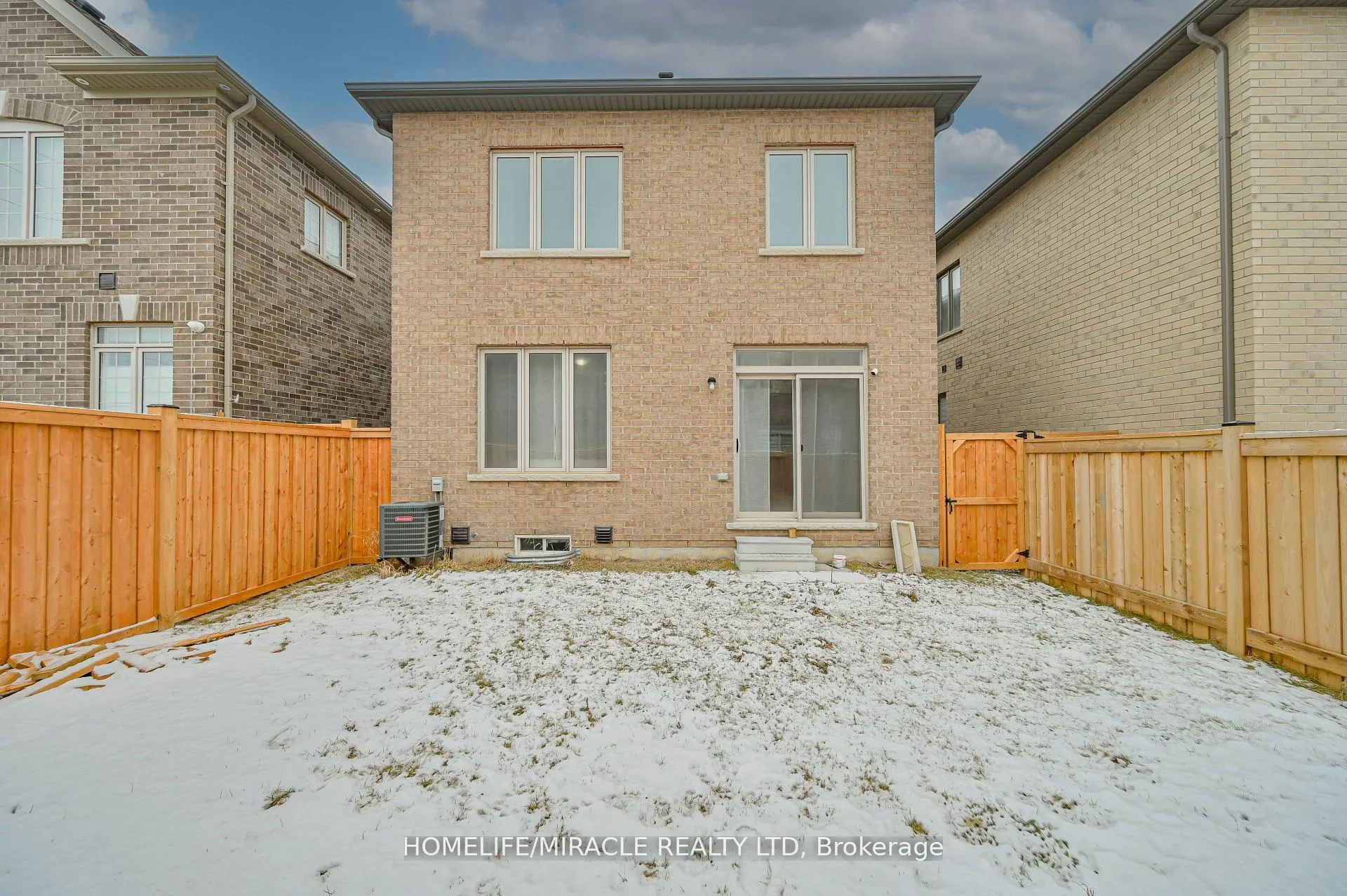 Photo 36 of 42 Truffle Court, Brampton, Northwest Brampton — HOMEH