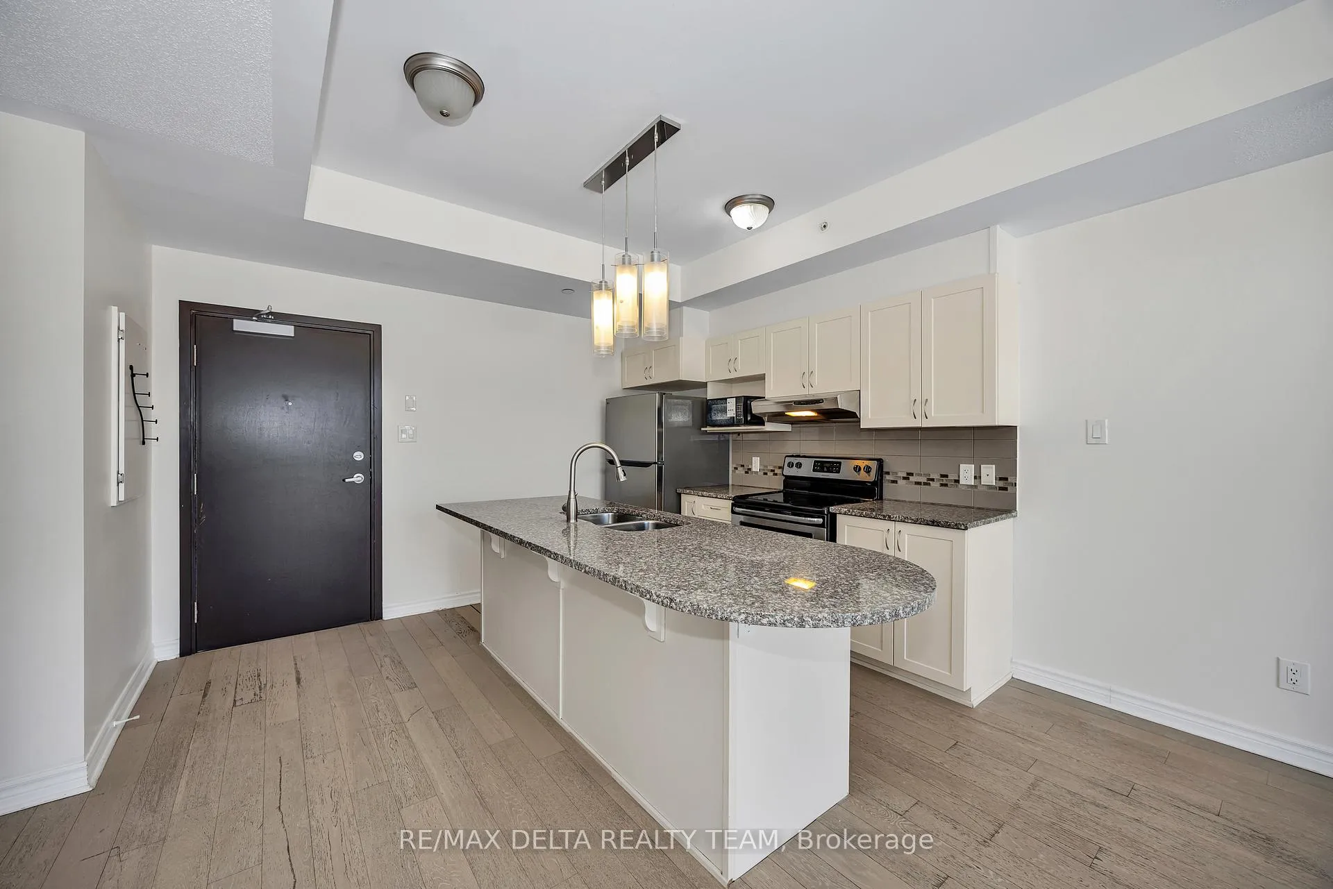 Photo 4 of Unit 303, 140 Montblanc Private, Ottawa, Convent Glen North — HOMEH