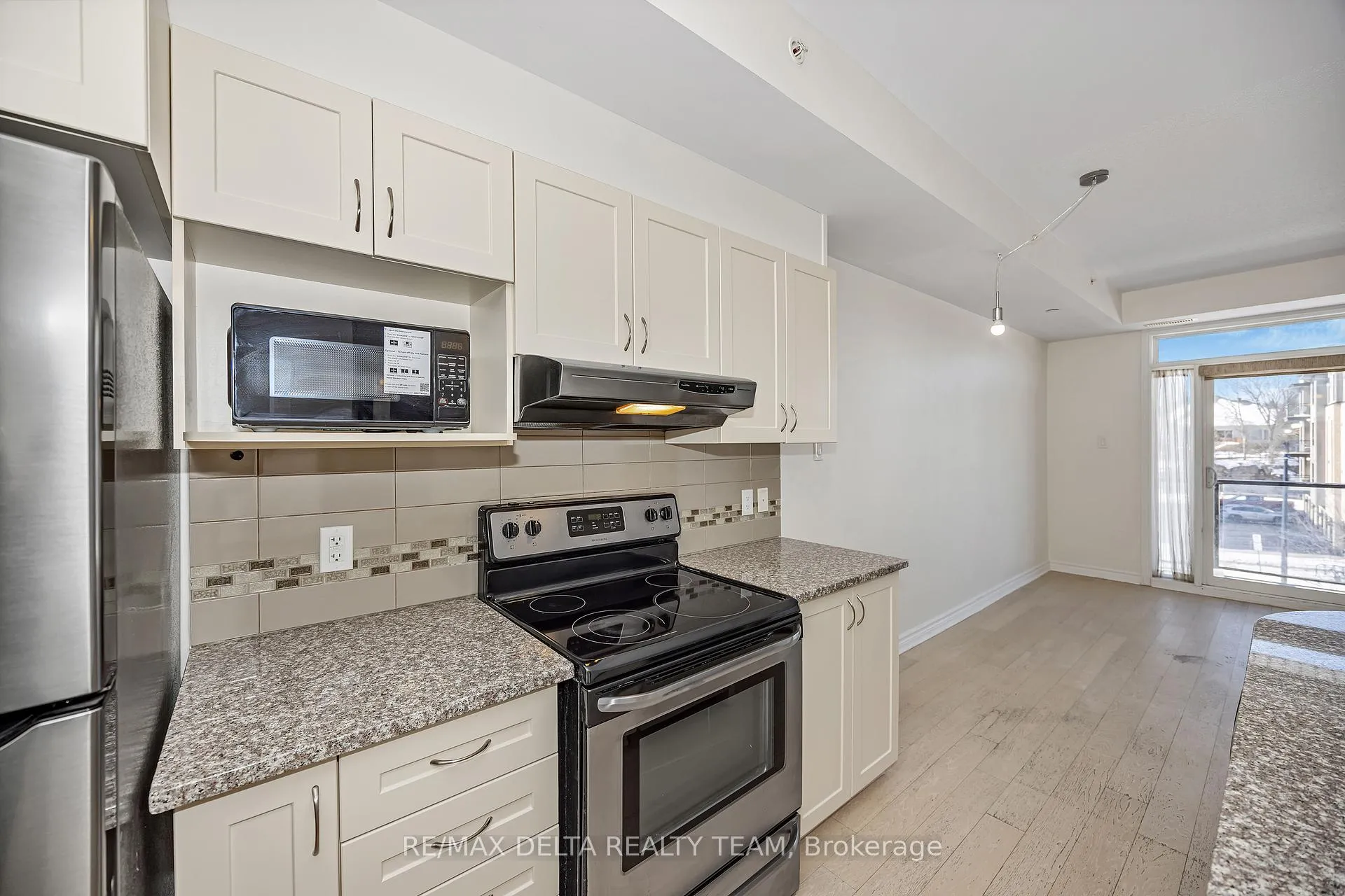 Photo 7 of Unit 303, 140 Montblanc Private, Ottawa, Convent Glen North — HOMEH