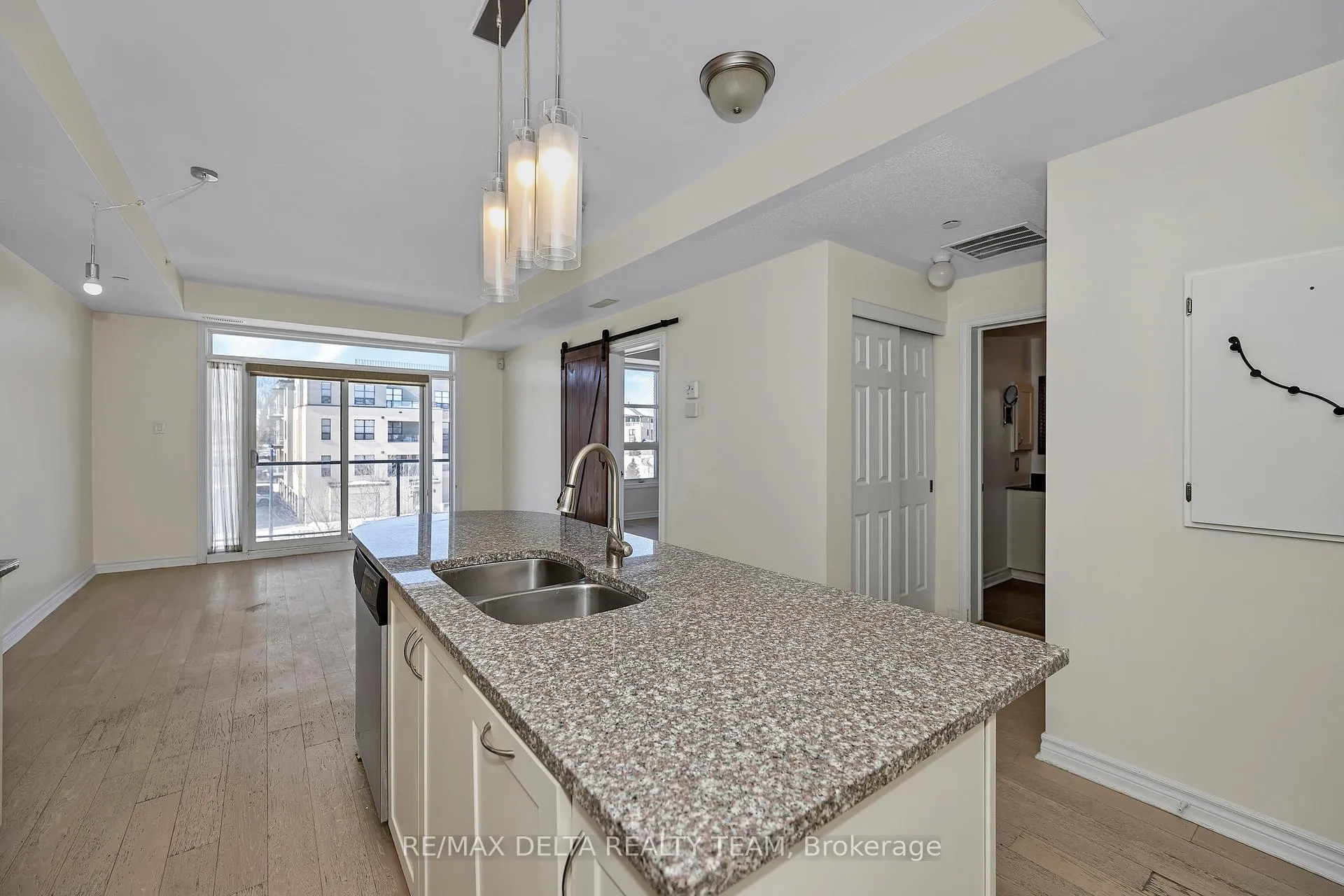 Photo 10 of Unit 303, 140 Montblanc Private, Ottawa, Convent Glen North — HOMEH