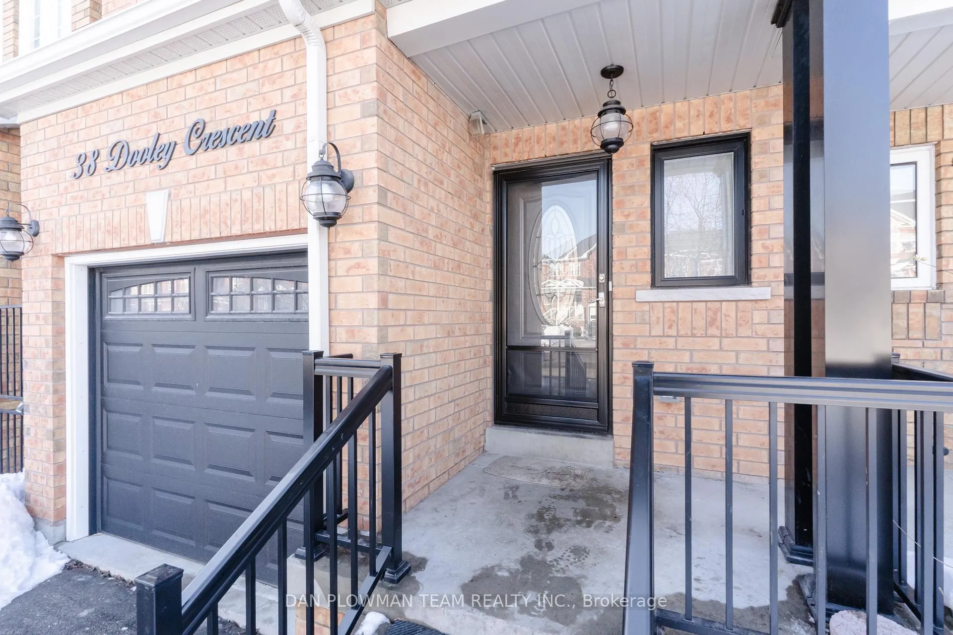 Photo 4 of 38 Dooley Crescent, Ajax, Northwest Ajax — HOMEH