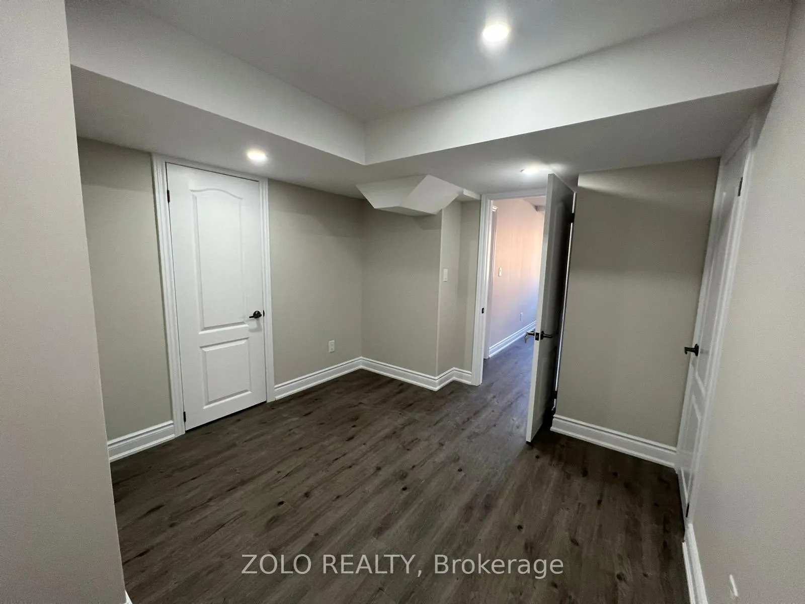 Photo 10 of Unit Unit-2, 102 Watershed Gate, East Gwillimbury, Queensville — HOMEH