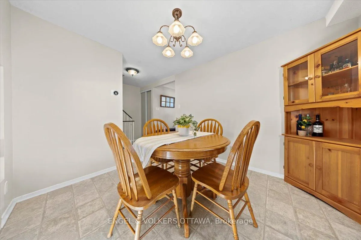 Photo 15 of Unit A, 1753 Lamoureux Drive, Ottawa, Queenswood Heights South — HOMEH