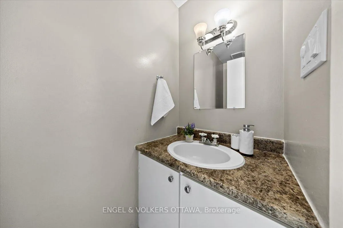 Photo 17 of Unit A, 1753 Lamoureux Drive, Ottawa, Queenswood Heights South — HOMEH