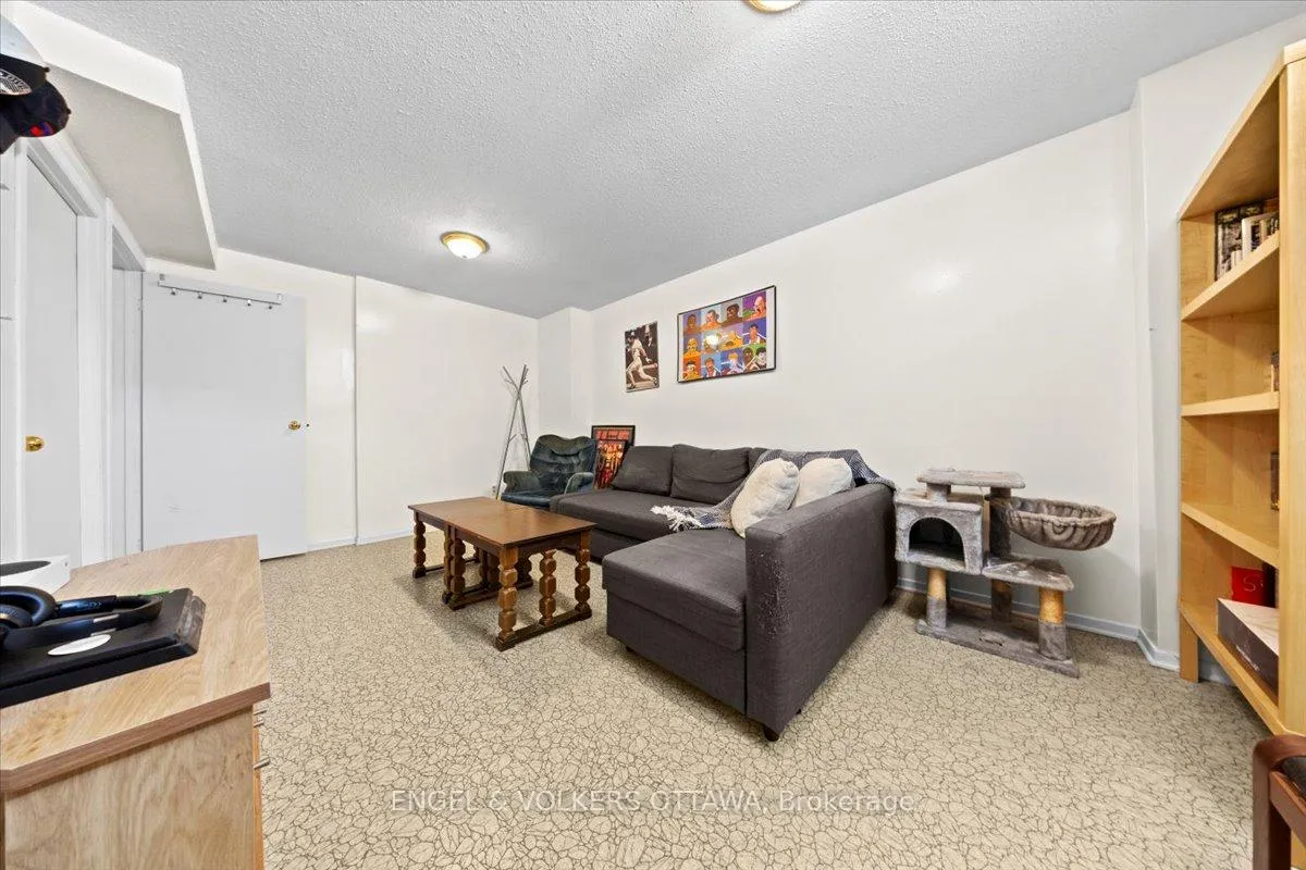 Photo 30 of Unit A, 1753 Lamoureux Drive, Ottawa, Queenswood Heights South — HOMEH