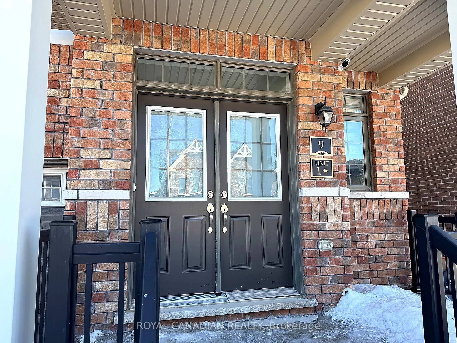 Photo 2 of Unit Main, 9 Bannister Road, Barrie, Rural Barrie Southeast — HOMEH