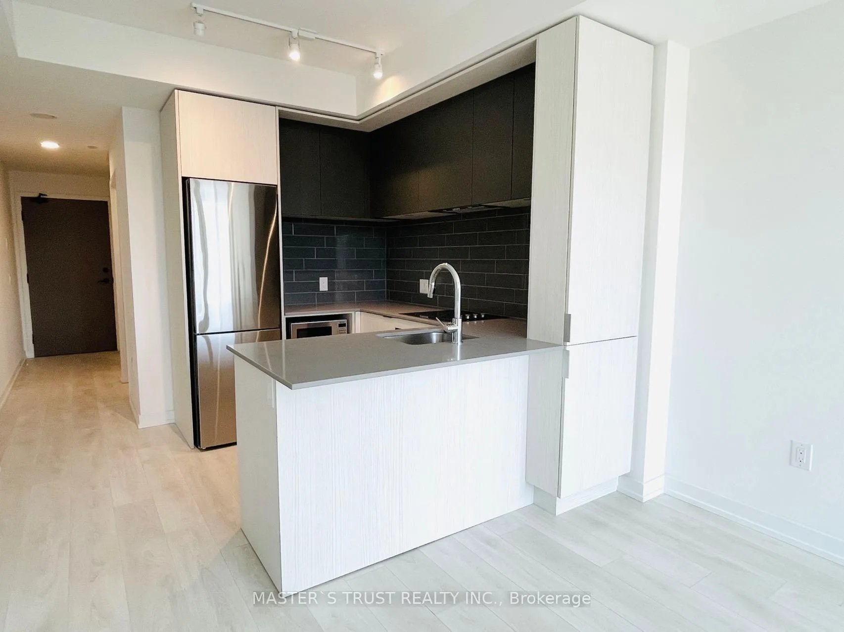 Photo 6 of Unit 508, 225 Sumach Street, Toronto, Regent Park — HOMEH