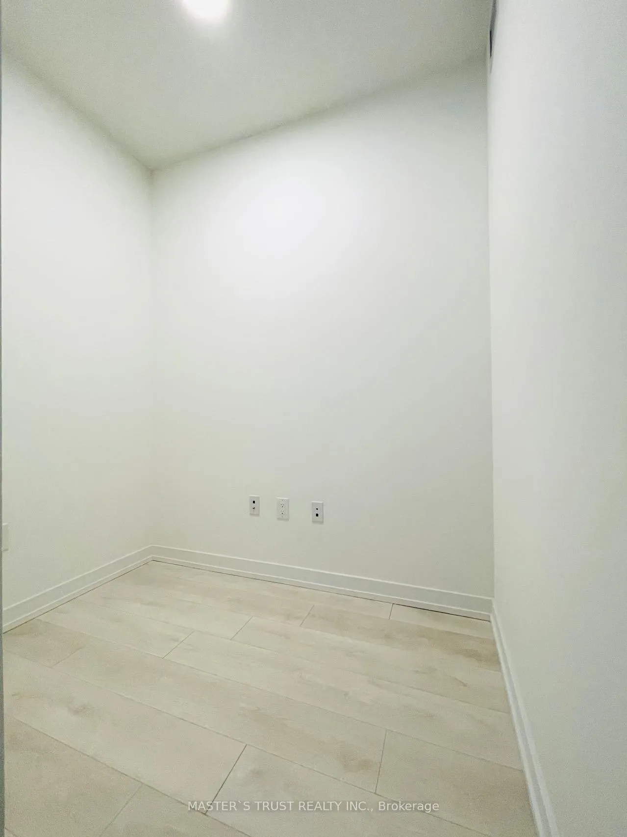 Photo 9 of Unit 508, 225 Sumach Street, Toronto, Regent Park — HOMEH