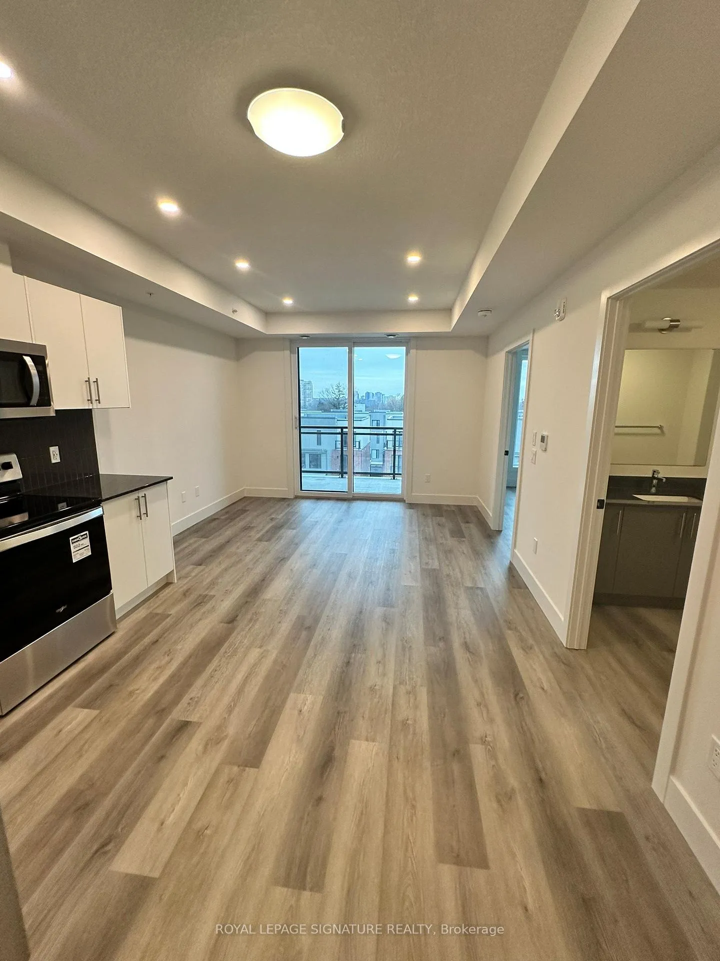 Photo 5 of Unit 511, 107 Roger Street, Waterloo, Uptown Waterloo/North Ward — HOMEH